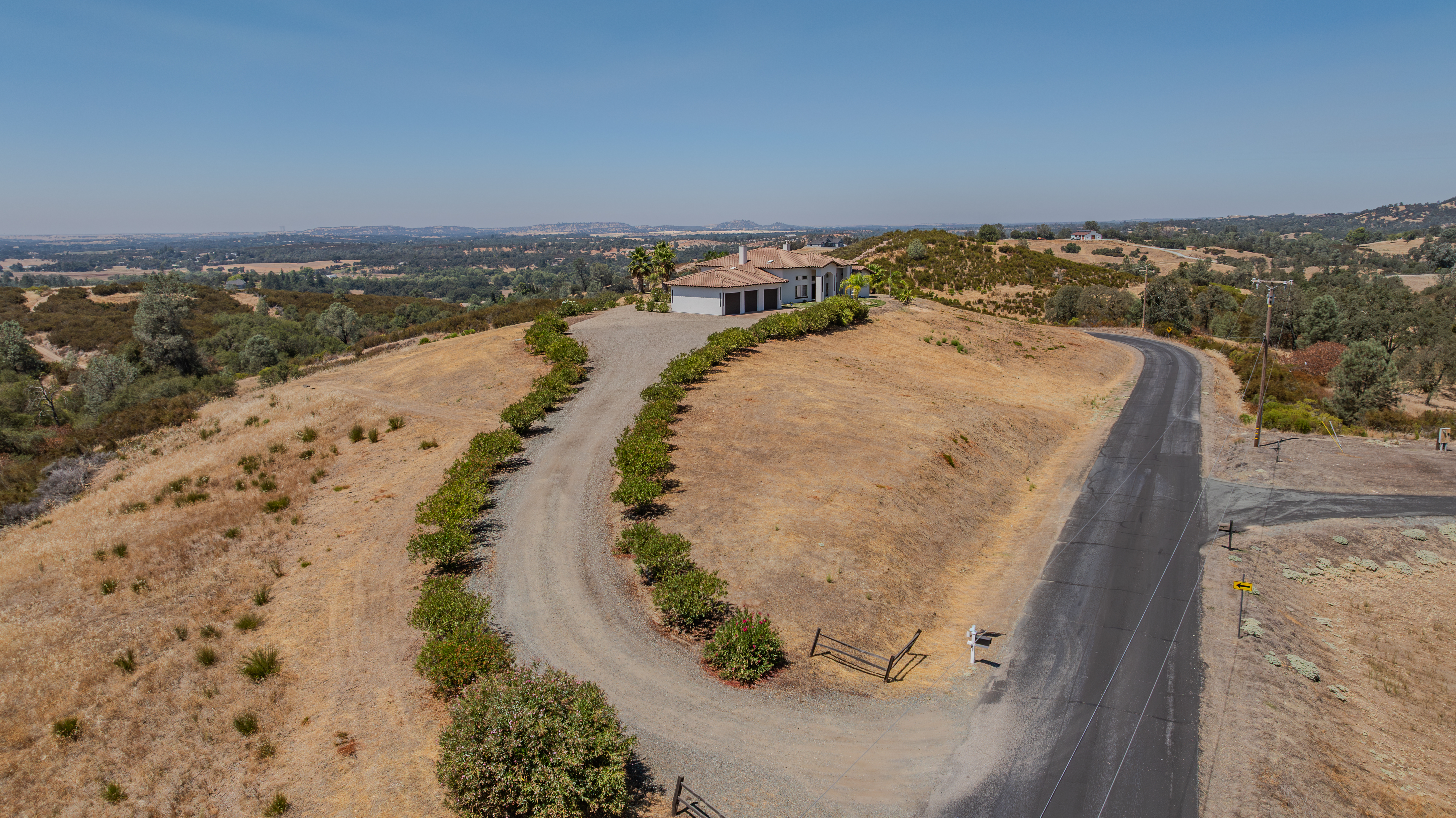  Elevated Living with 360 Views on 40 Acres - 物件實景