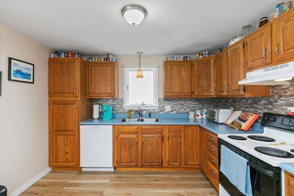 Milton, New Hampshire, 03851, United States, ,Residential,For Sale,1982719