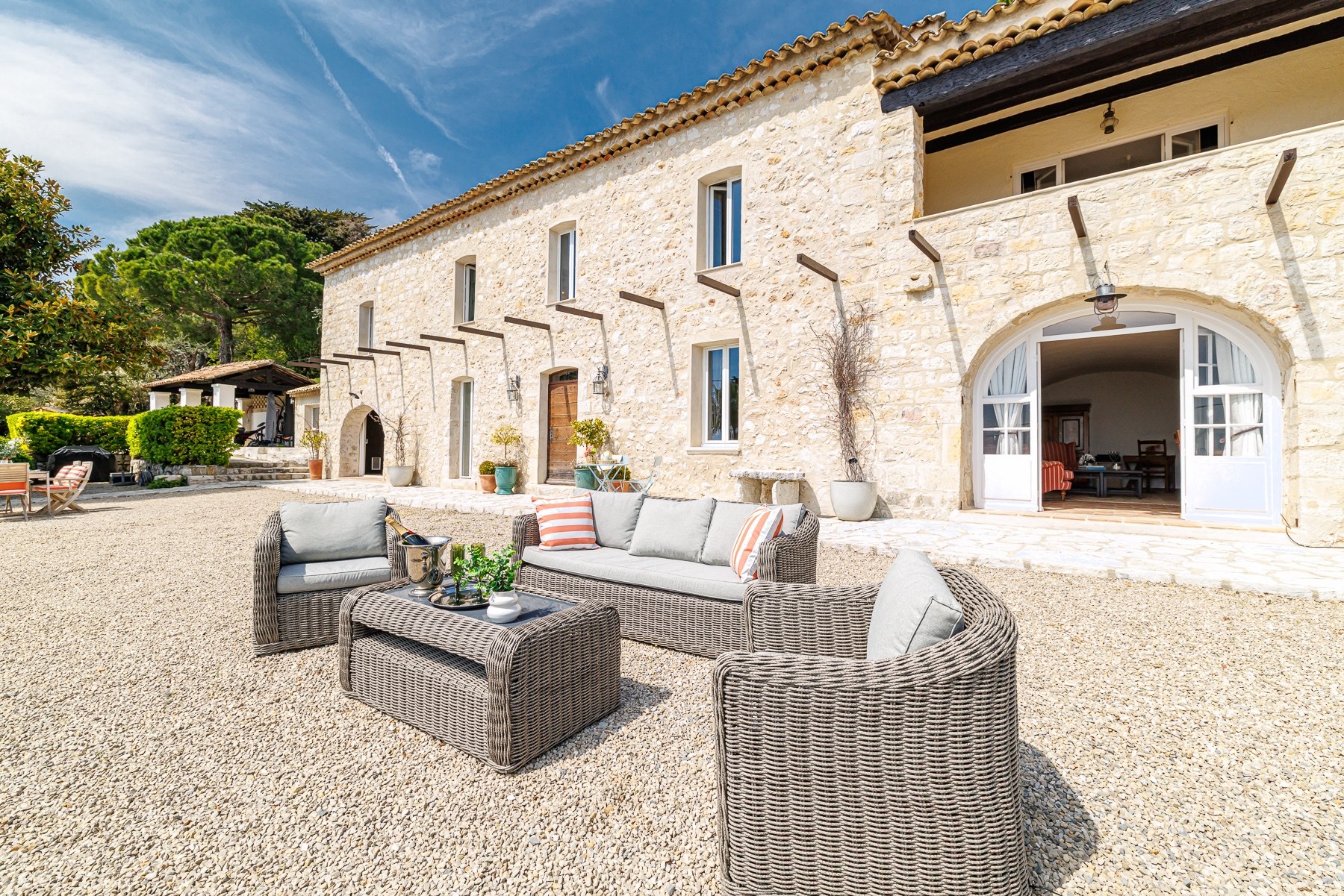  Vence stone house with panoramic sea views and development potential near Nice … - 物件實景