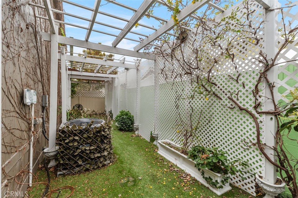 Long Beach, California, 90810, United States, 3 Bedrooms Bedrooms, ,2 BathroomsBathrooms,Residential,For Sale,1828564