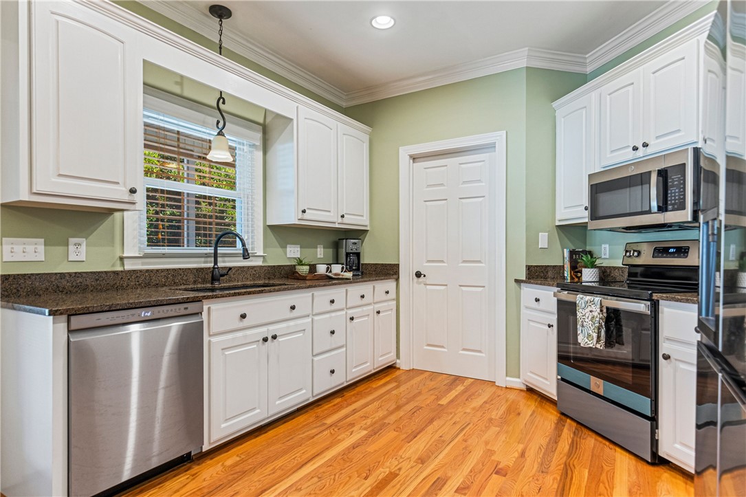 Easley, South Carolina, 29642, United States, 4 Bedrooms Bedrooms, ,3 BathroomsBathrooms,Residential,For Sale,1998365