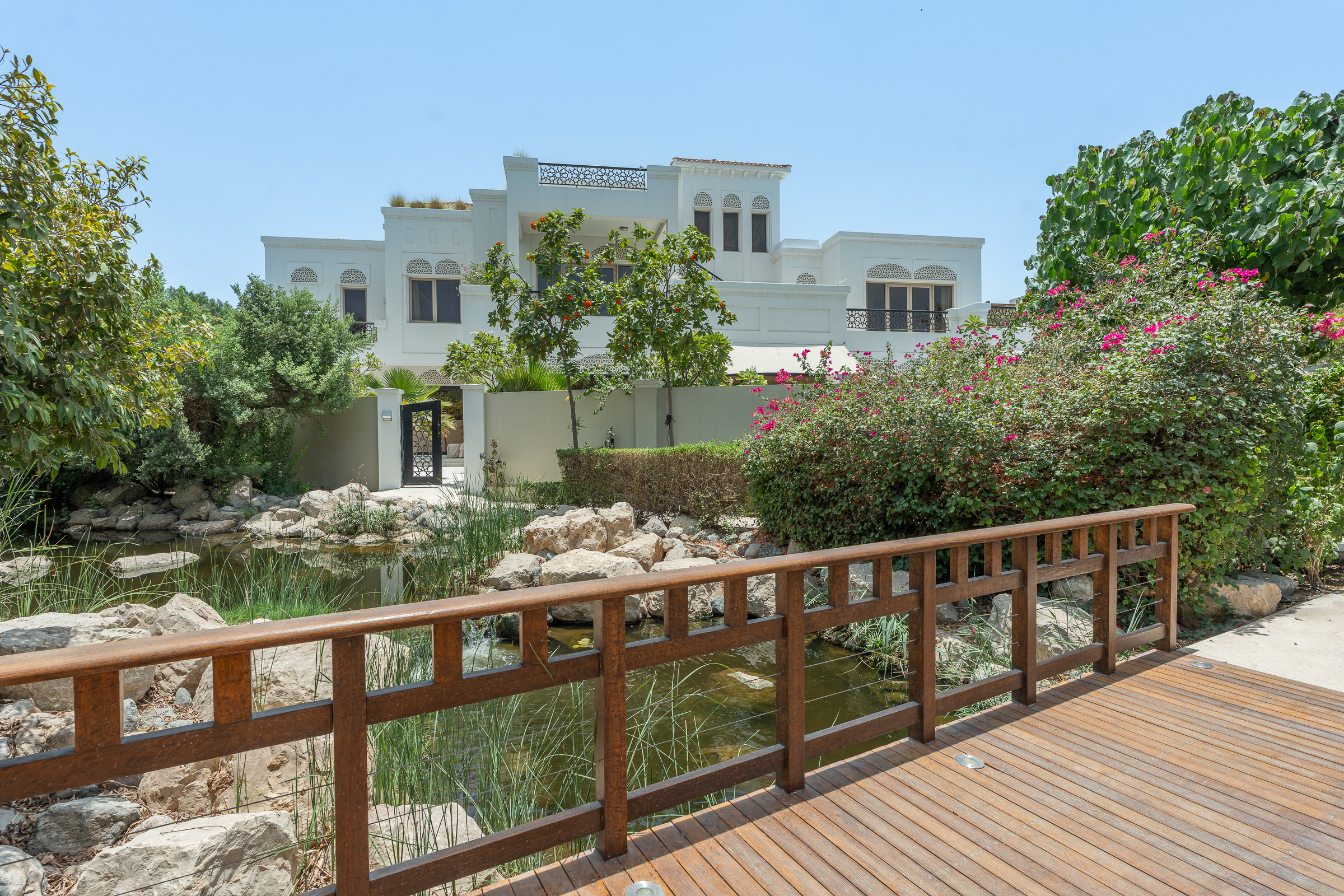  Opulent Corner Villa in Al Barari - 物件實景