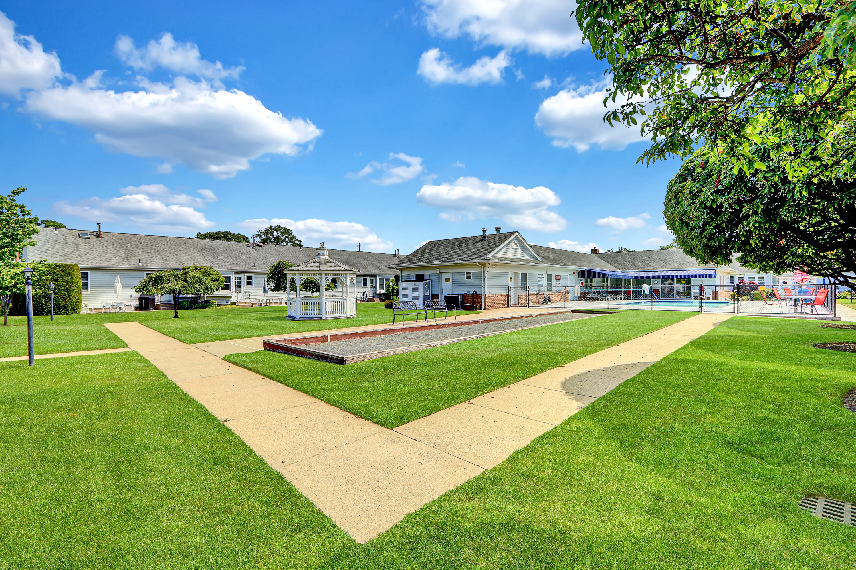 North Babylon, New York, 11703, United States, 2 Bedrooms Bedrooms, ,2 BathroomsBathrooms,Residential,For Sale,1943160