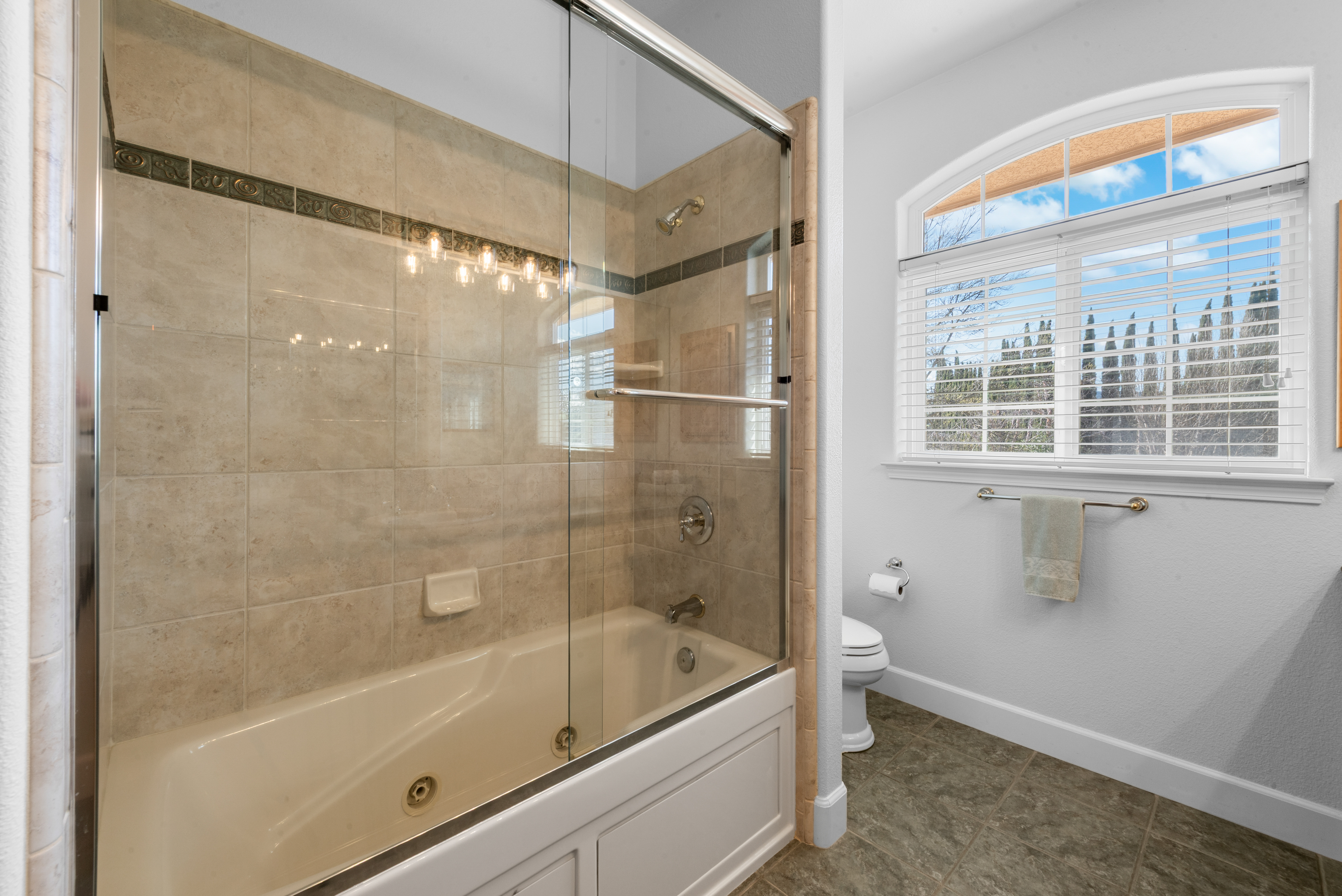  Stunning Home in the Eastridge Gated Subdivision - 物件實景