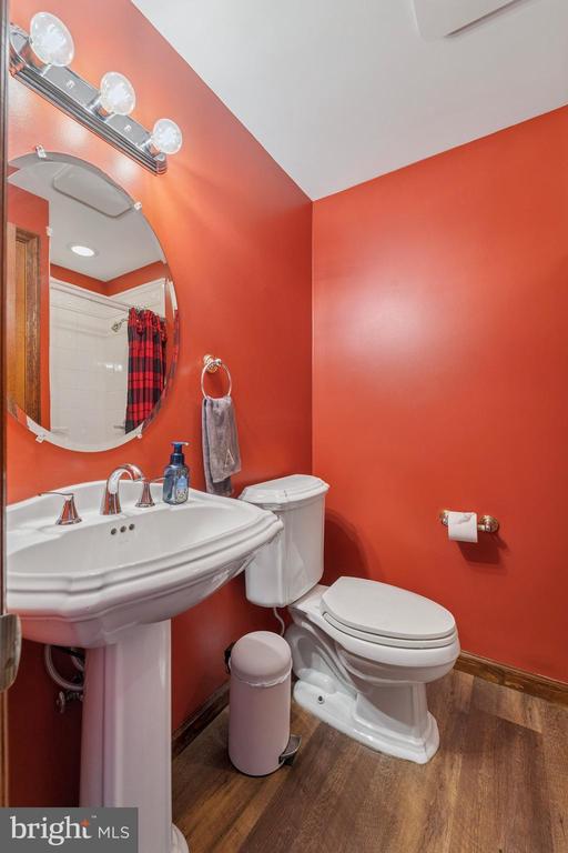 Hamilton, New Jersey, 08610, United States, 4 Bedrooms Bedrooms, ,3 BathroomsBathrooms,Residential,For Sale,1935134