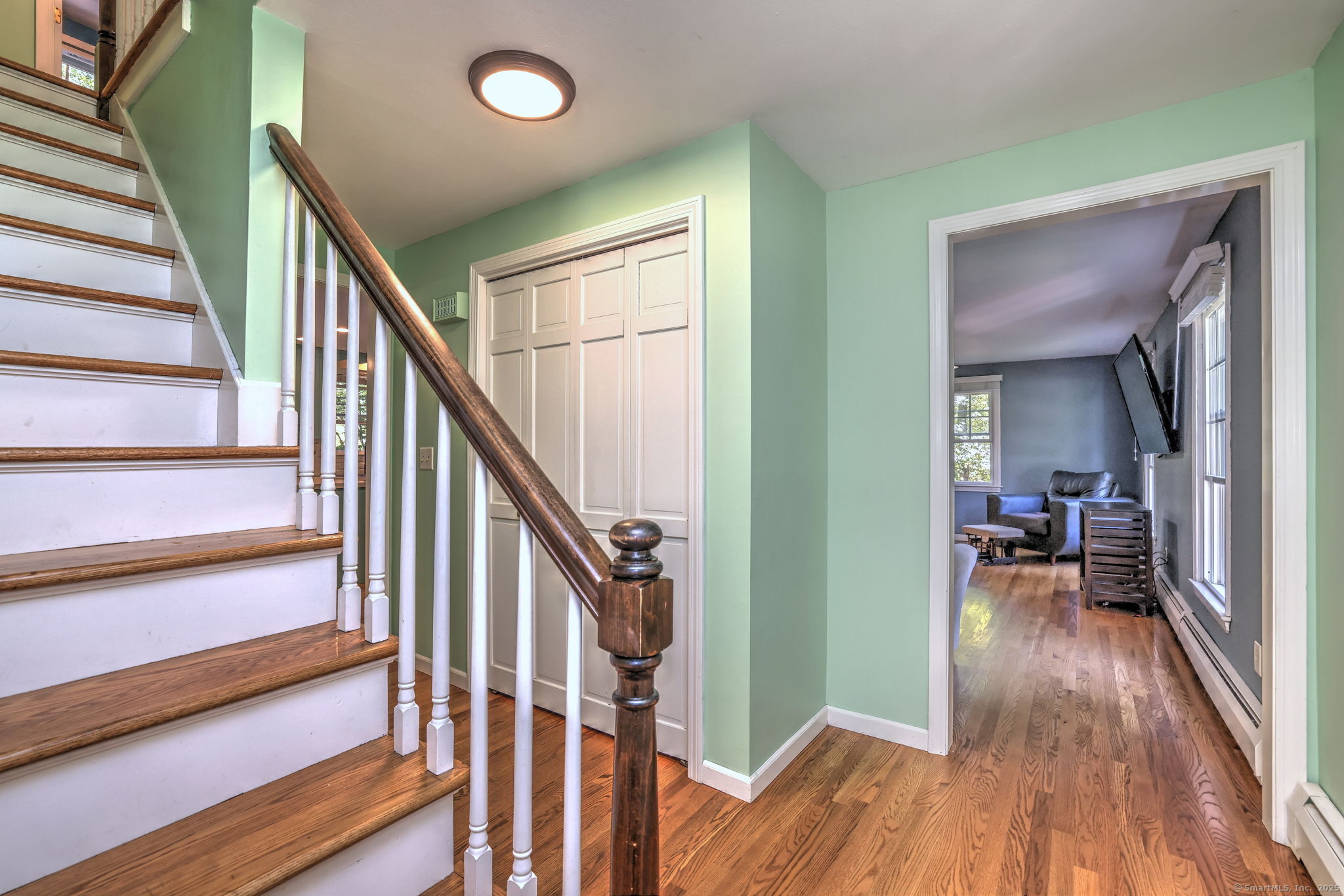 Guilford, Connecticut, 06437, United States, 4 Bedrooms Bedrooms, ,3 BathroomsBathrooms,Residential,For Sale,1955104