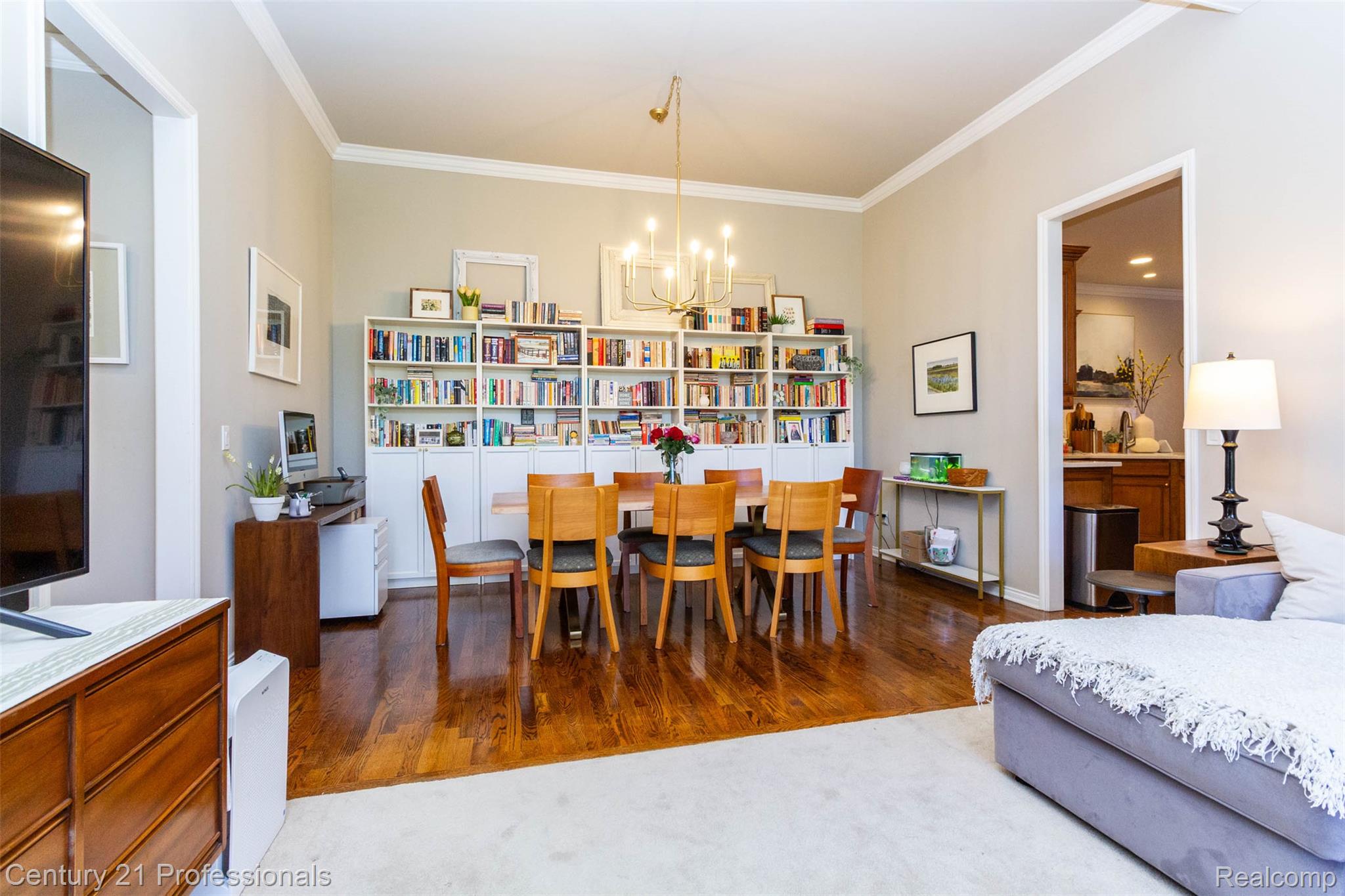 Troy, Michigan, 48098, United States, 2 Bedrooms Bedrooms, ,3 BathroomsBathrooms,Residential,For Sale,1979422