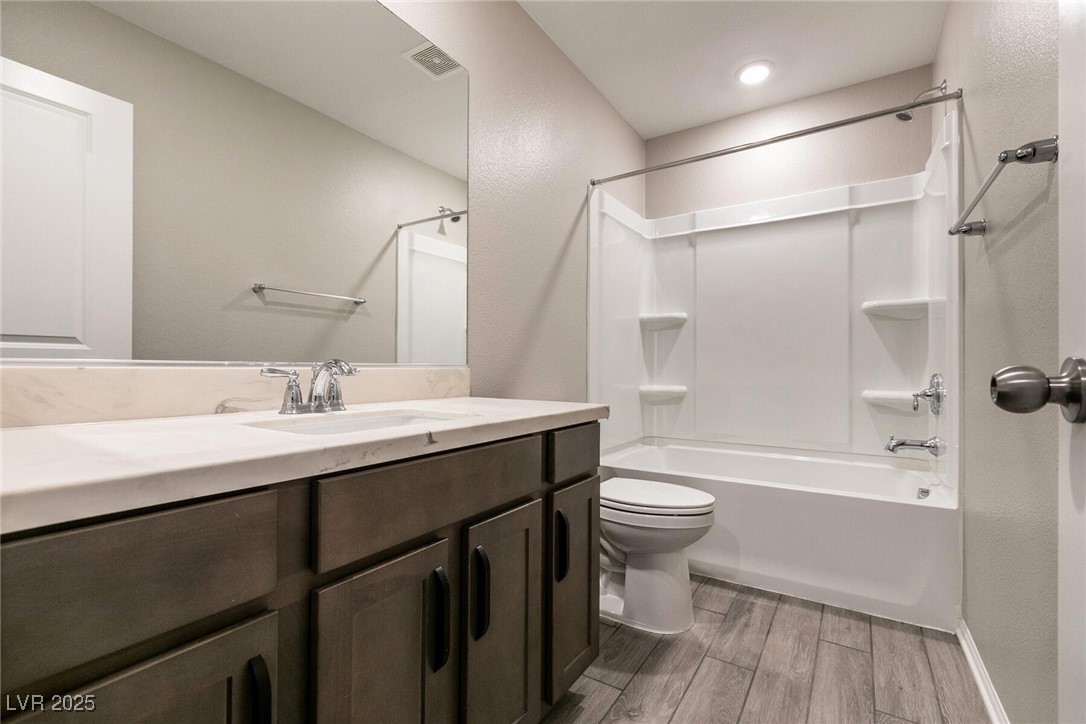 Las Vegas, Nevada, 89141, United States, 3 Bedrooms Bedrooms, ,2 BathroomsBathrooms,Residential,For Sale,1988109