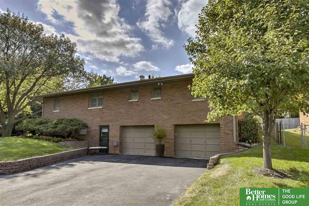Burt St, Omaha, NE 68132 #1
