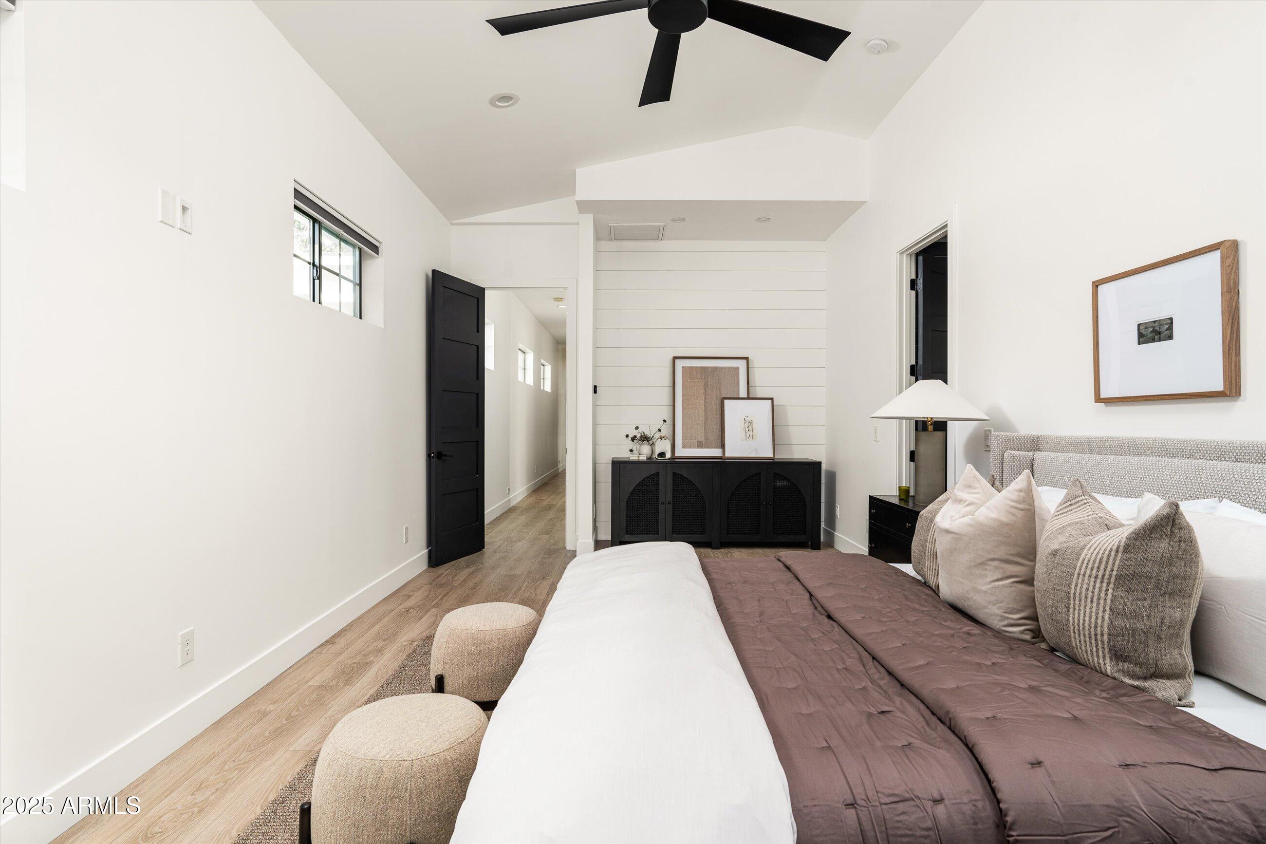 Phoenix, Arizona, 85018, United States, 4 Bedrooms Bedrooms, ,4 BathroomsBathrooms,Residential,For Sale,1993183