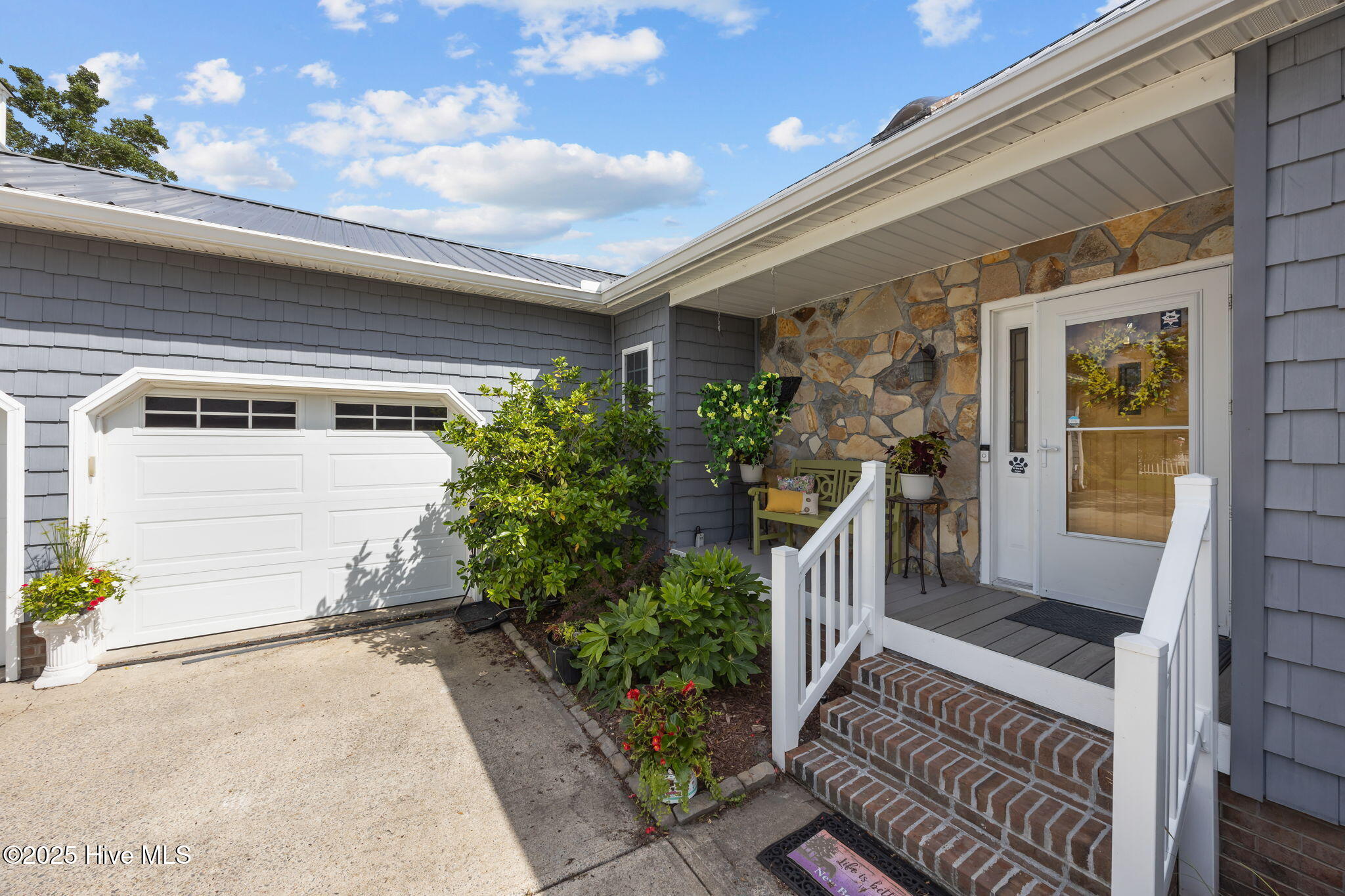 New Bern, North Carolina, 28560, United States, 4 Bedrooms Bedrooms, ,4 BathroomsBathrooms,Residential,For Sale,2009276