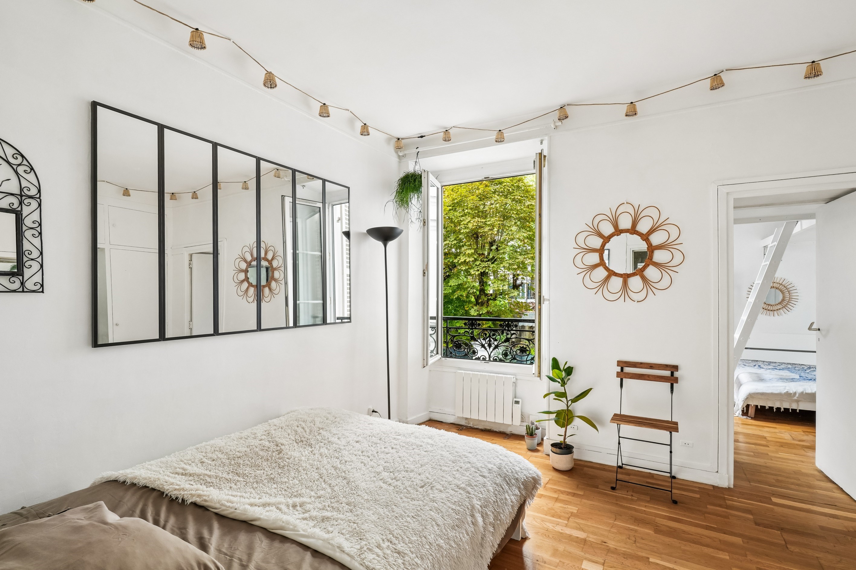  Bright, dual-aspect apartment in the heart of Paris’s 9th arrondissement - 物件實景