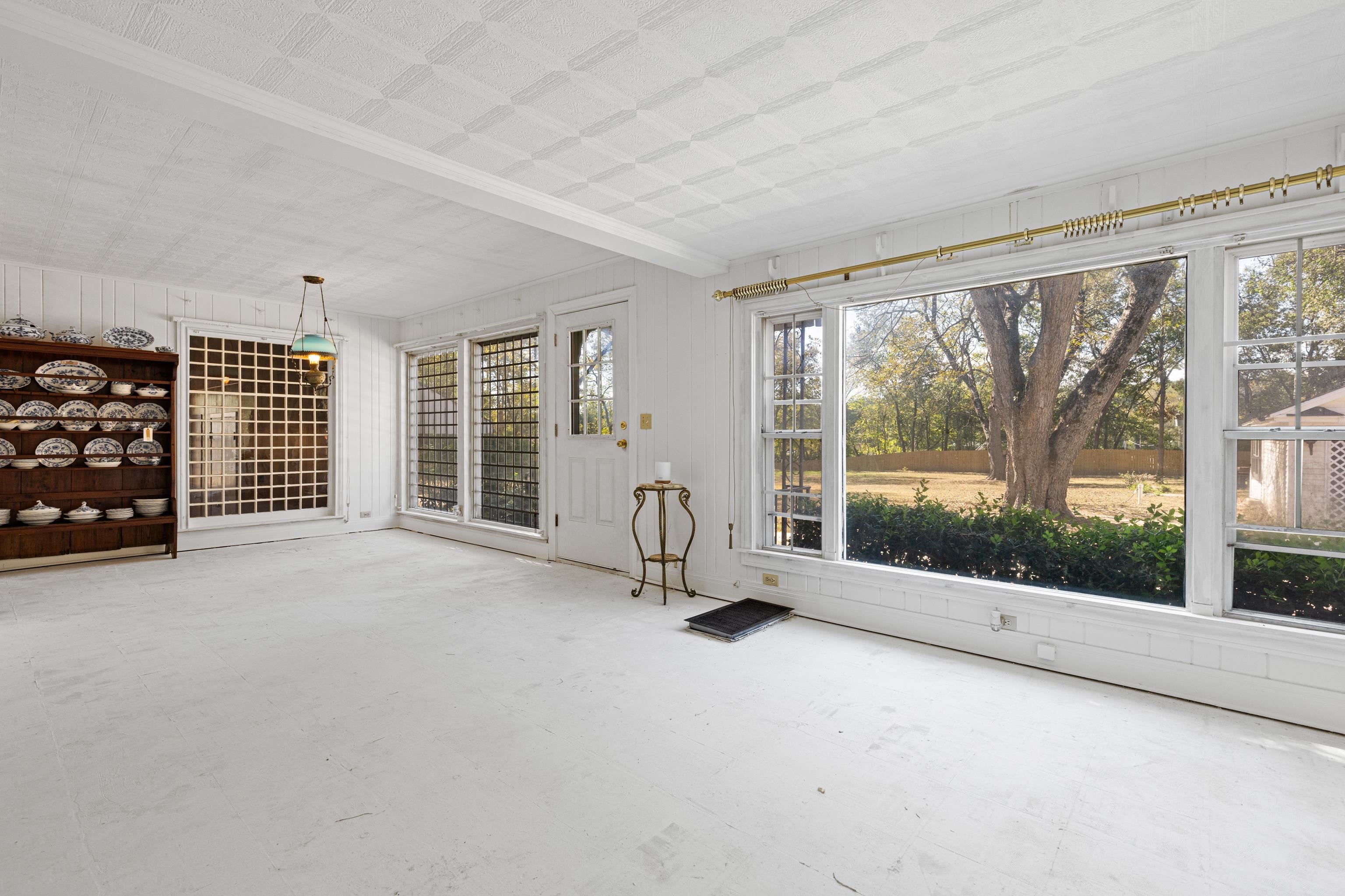 Jefferson, Texas, 75657, United States, 5 Bedrooms Bedrooms, ,5 BathroomsBathrooms,Residential,For Sale,1978271