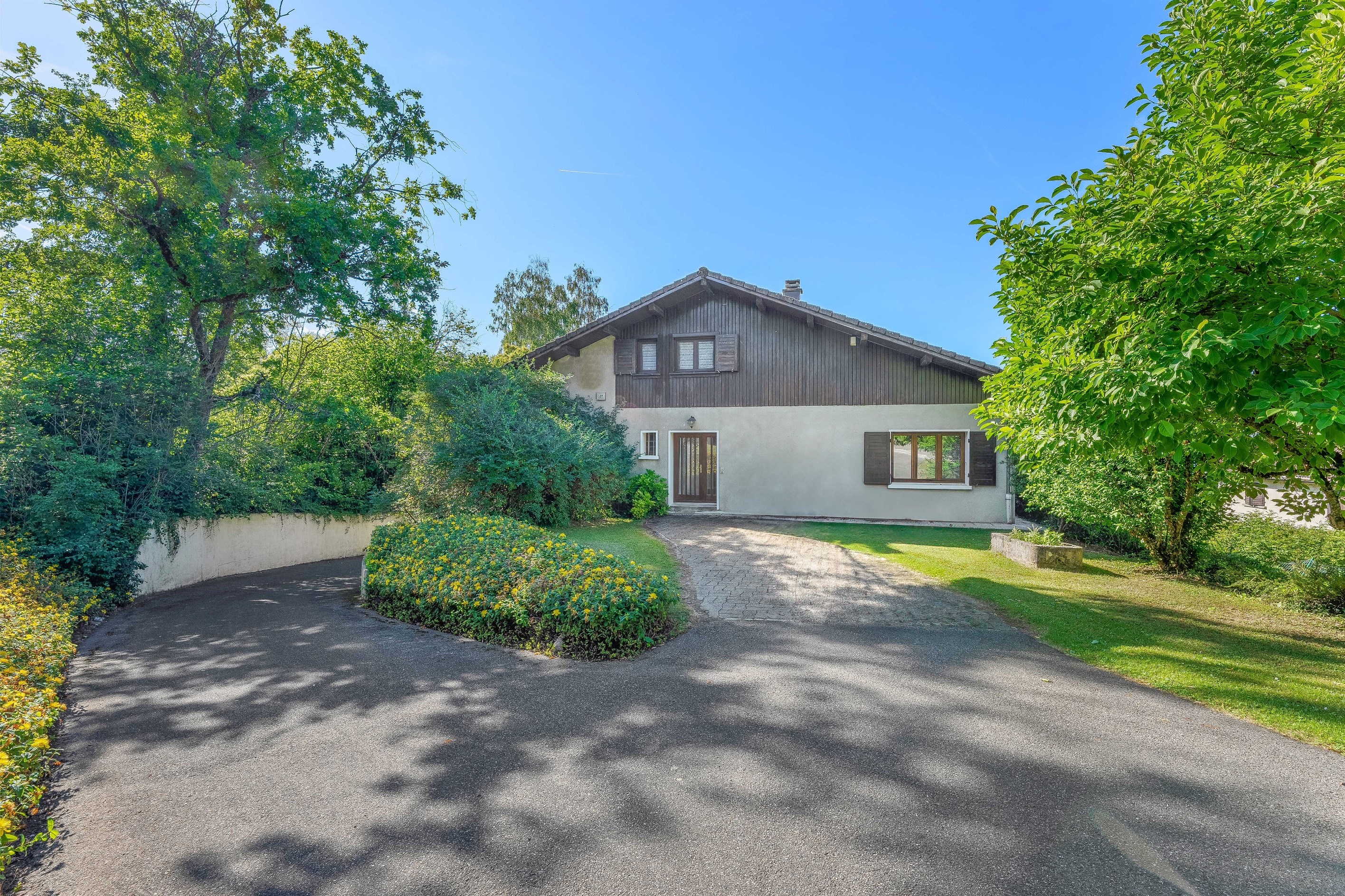  House with great potential in Grilly. - 物件實景