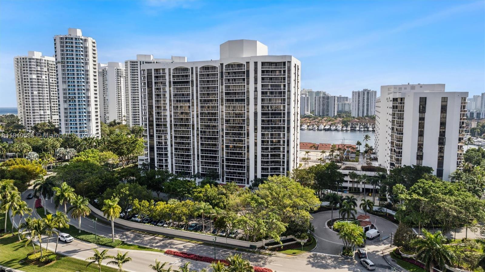 Aventura, Florida, 33180, United States, 2 Bedrooms Bedrooms, ,2 BathroomsBathrooms,Residential,For Sale,1897666