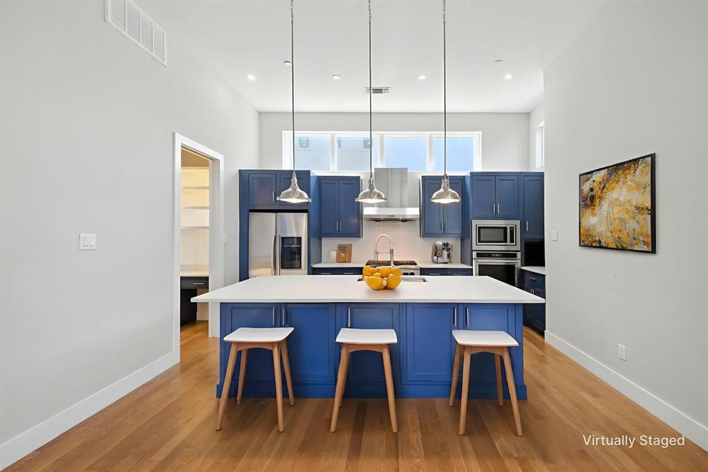 Dallas, Texas, 75204, United States, 3 Bedrooms Bedrooms, ,4 BathroomsBathrooms,Residential,For Sale,1905931