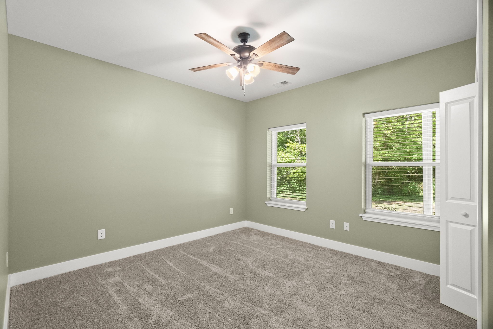 Cedar Hill, Tennessee, 37032, United States, 3 Bedrooms Bedrooms, ,2 BathroomsBathrooms,Residential,For Sale,1981088