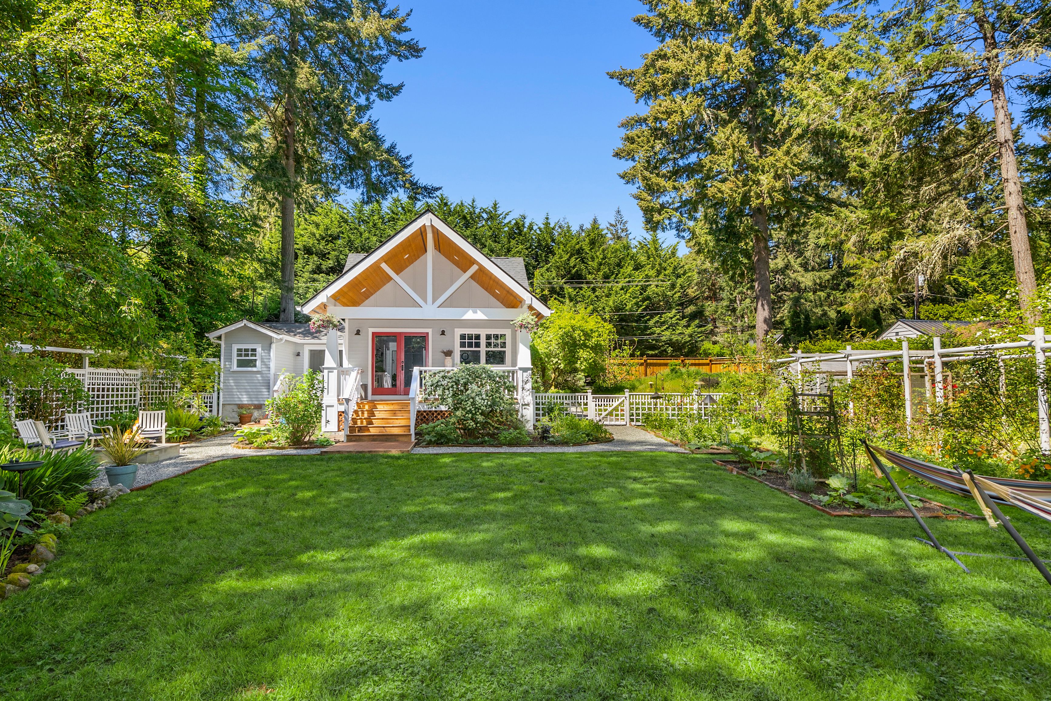  14268 N Madison Avenue NE, Bainbridge Island, WA 98110 - 物件實景