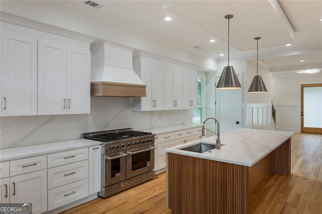 Avondale Estates, Georgia, 30002, United States, 5 Bedrooms Bedrooms, ,5 BathroomsBathrooms,Residential,For Sale,1904191