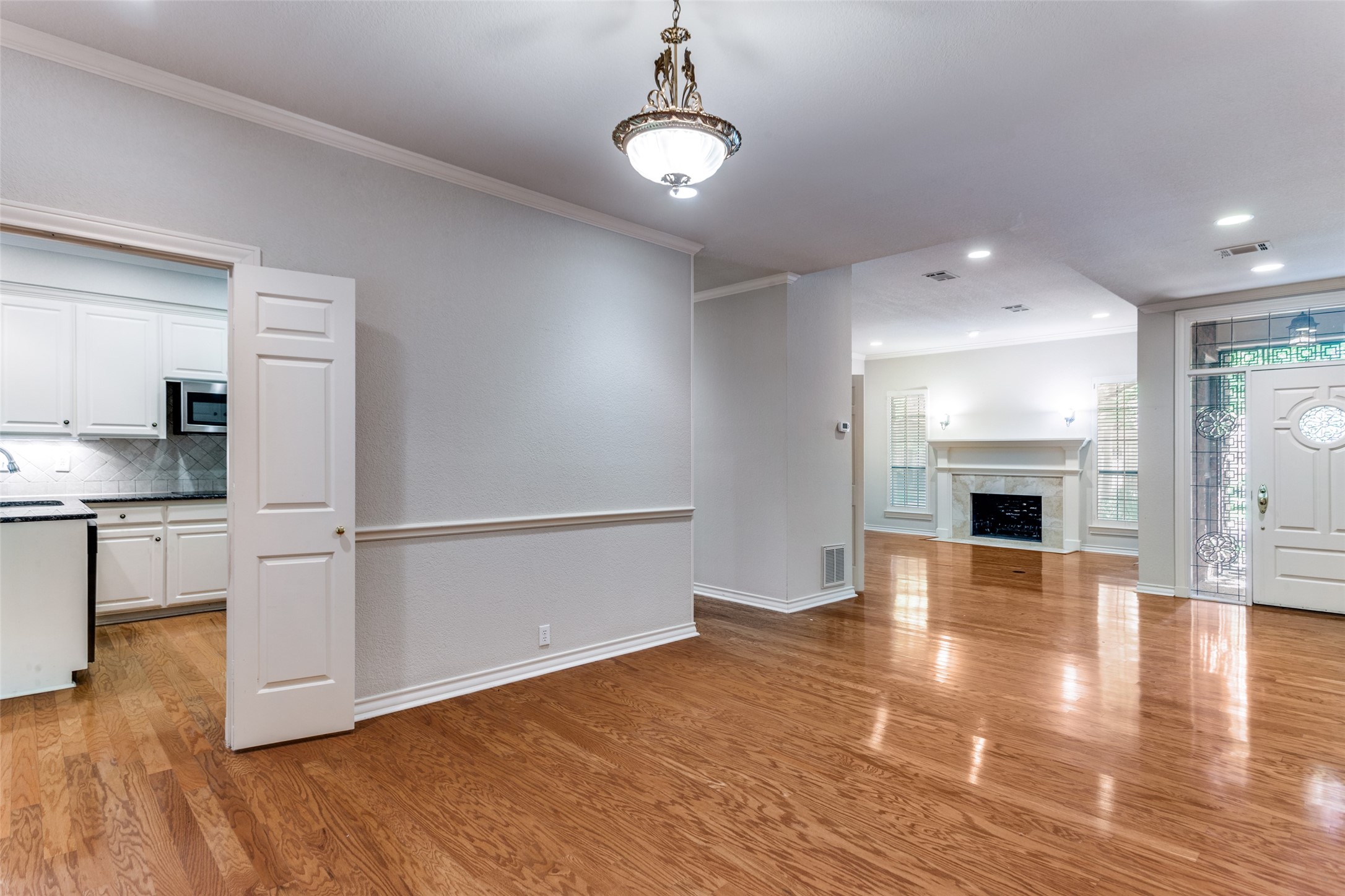 Fort Worth, Texas, 76109, United States, 3 Bedrooms Bedrooms, ,2 BathroomsBathrooms,Residential,For Sale,1918237