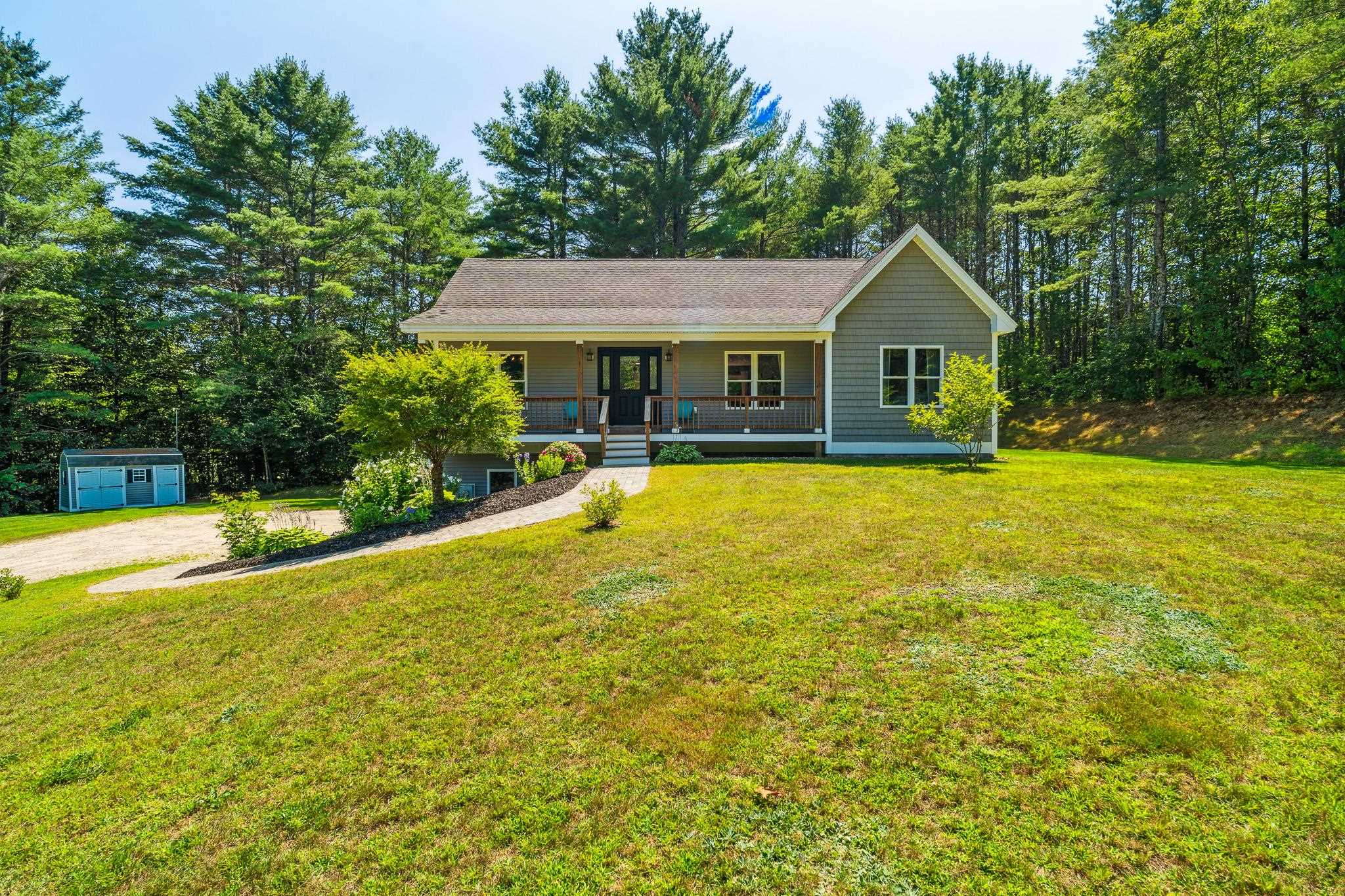 Holderness, New Hampshire, 03245, United States, 3 Bedrooms Bedrooms, ,2 BathroomsBathrooms,Residential,For Sale,1918284