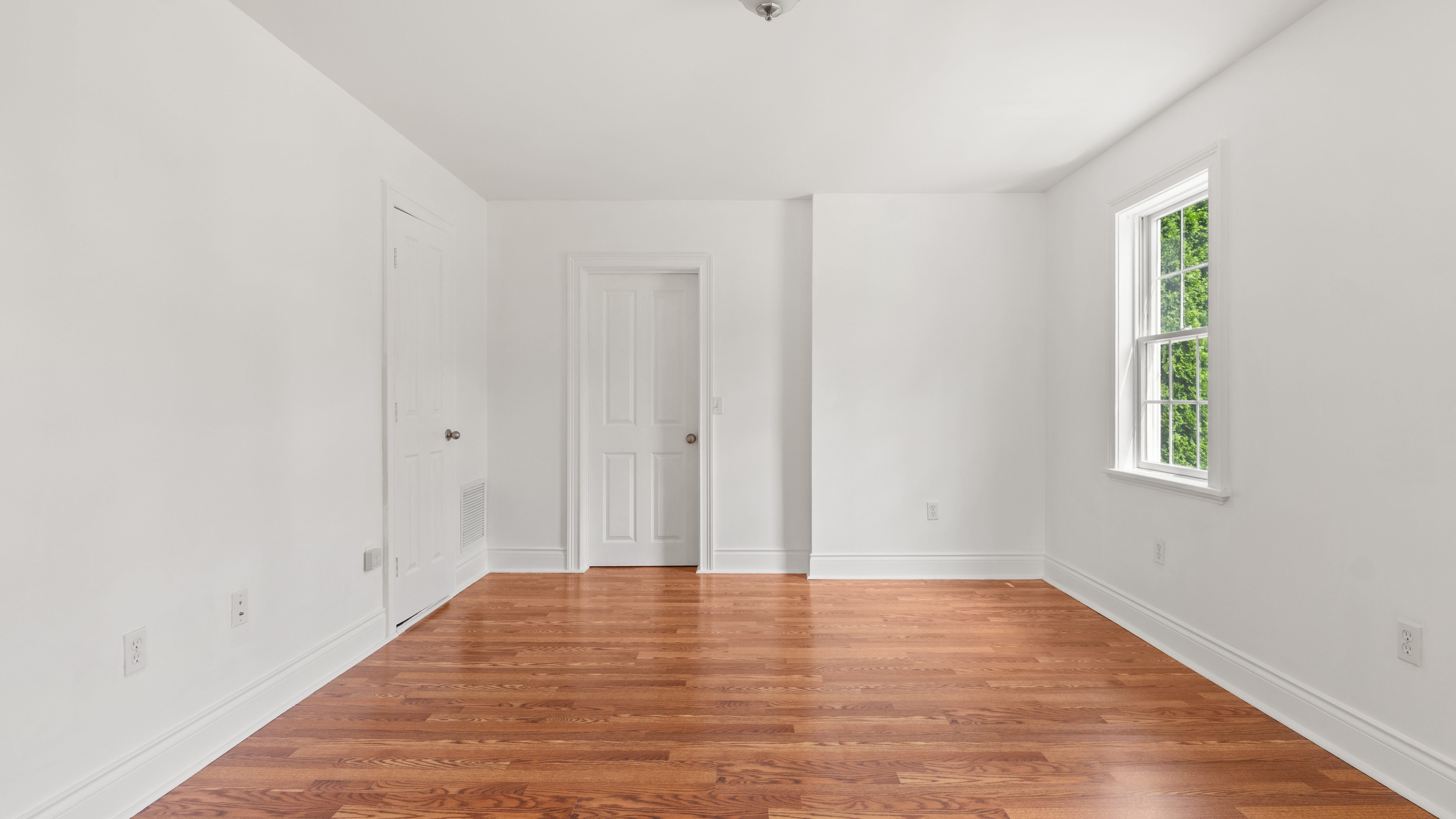  Private Lenox Retreat with Main-Level Primary Suite - 物件實景