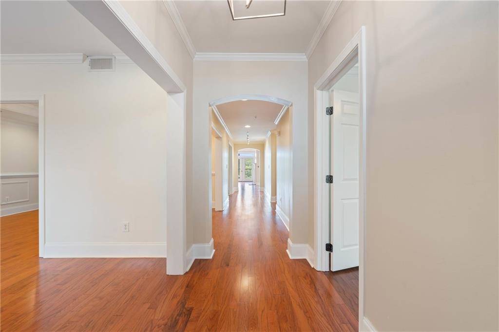 Roswell, Georgia, 30075, United States, 2 Bedrooms Bedrooms, ,3 BathroomsBathrooms,Residential,For Sale,1928798
