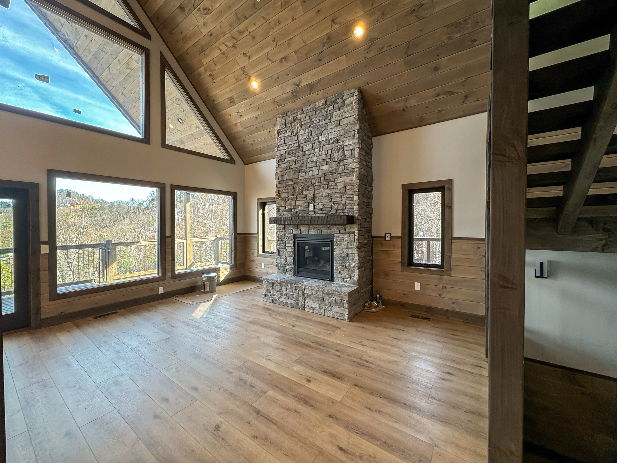 Sevierville, Tennessee, 37862, United States, 5 Bedrooms Bedrooms, ,7 BathroomsBathrooms,Residential,For Sale,2000383