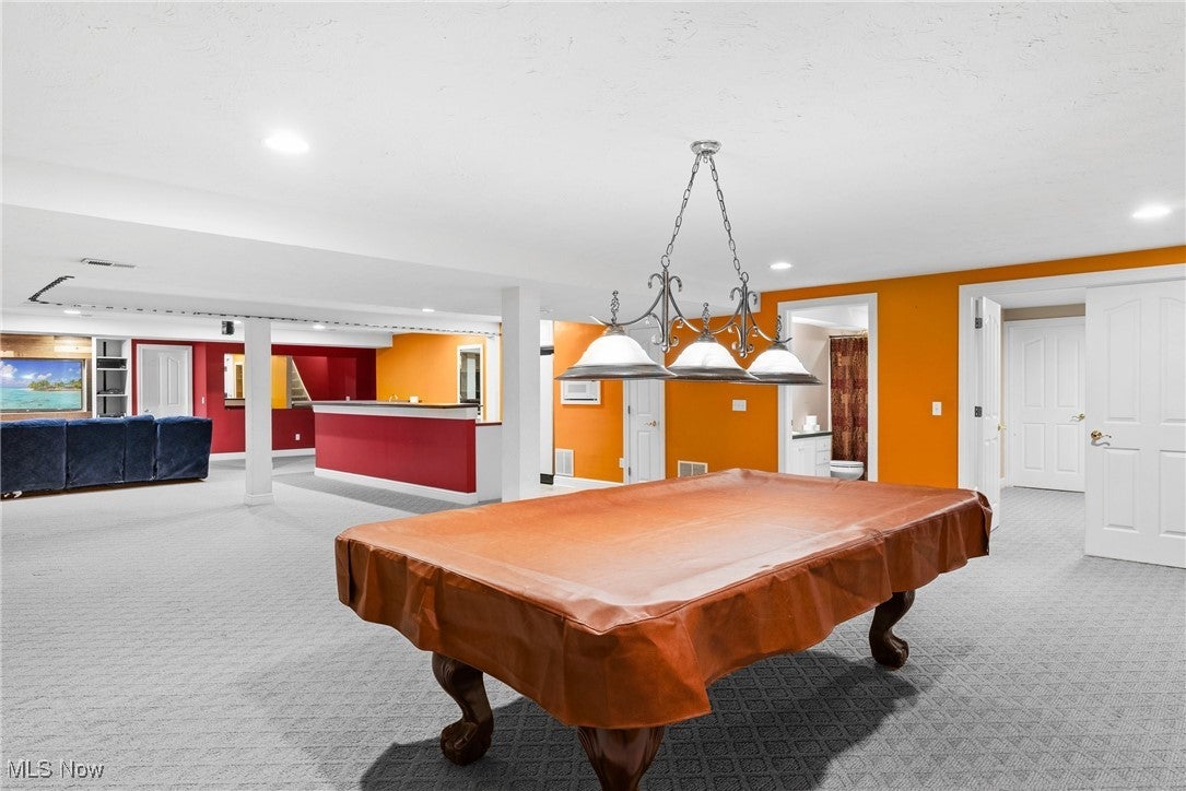 Chardon, Ohio, 44024, United States, 4 Bedrooms Bedrooms, ,5 BathroomsBathrooms,Residential,For Sale,1985731