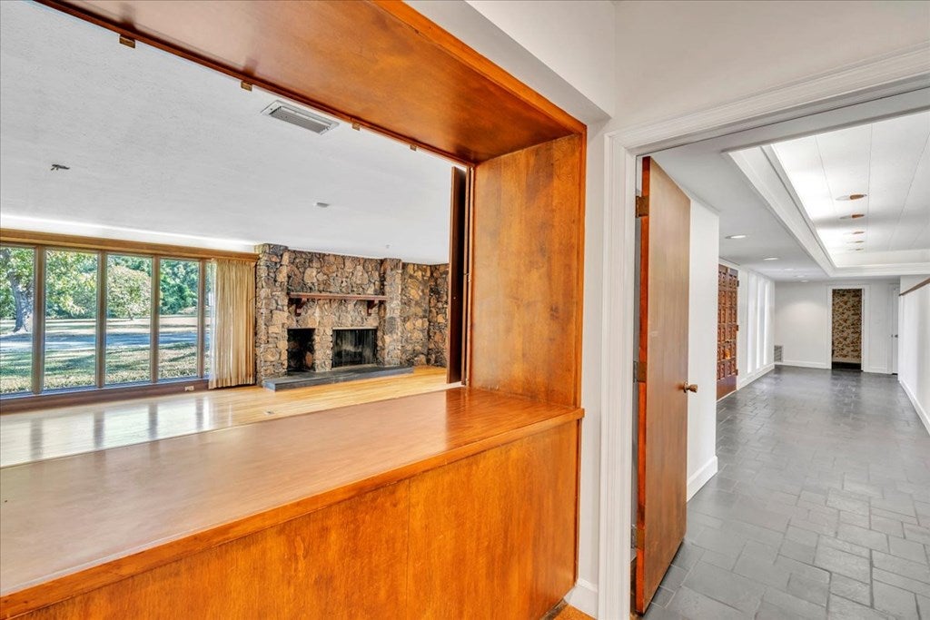 Cordele, Georgia, 31015, United States, 3 Bedrooms Bedrooms, ,5 BathroomsBathrooms,Residential,For Sale,1977947