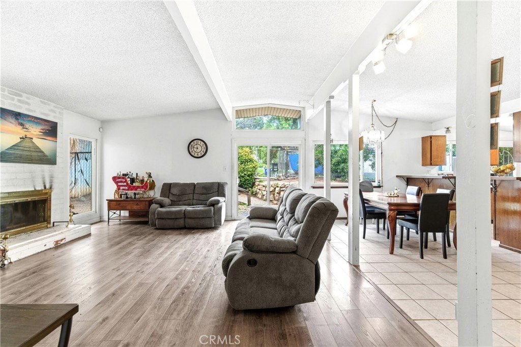 Jurupa Valley, California, 92509, United States, 4 Bedrooms Bedrooms, ,3 BathroomsBathrooms,Residential,For Sale,2044846