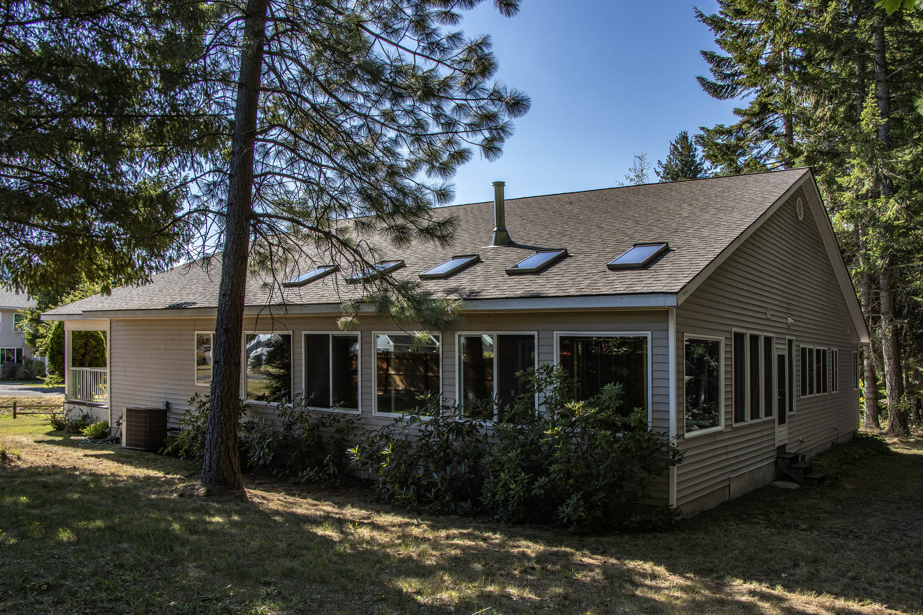 Sandpoint, Idaho, 83864, United States, 3 Bedrooms Bedrooms, ,2 BathroomsBathrooms,Residential,For Sale,1936853