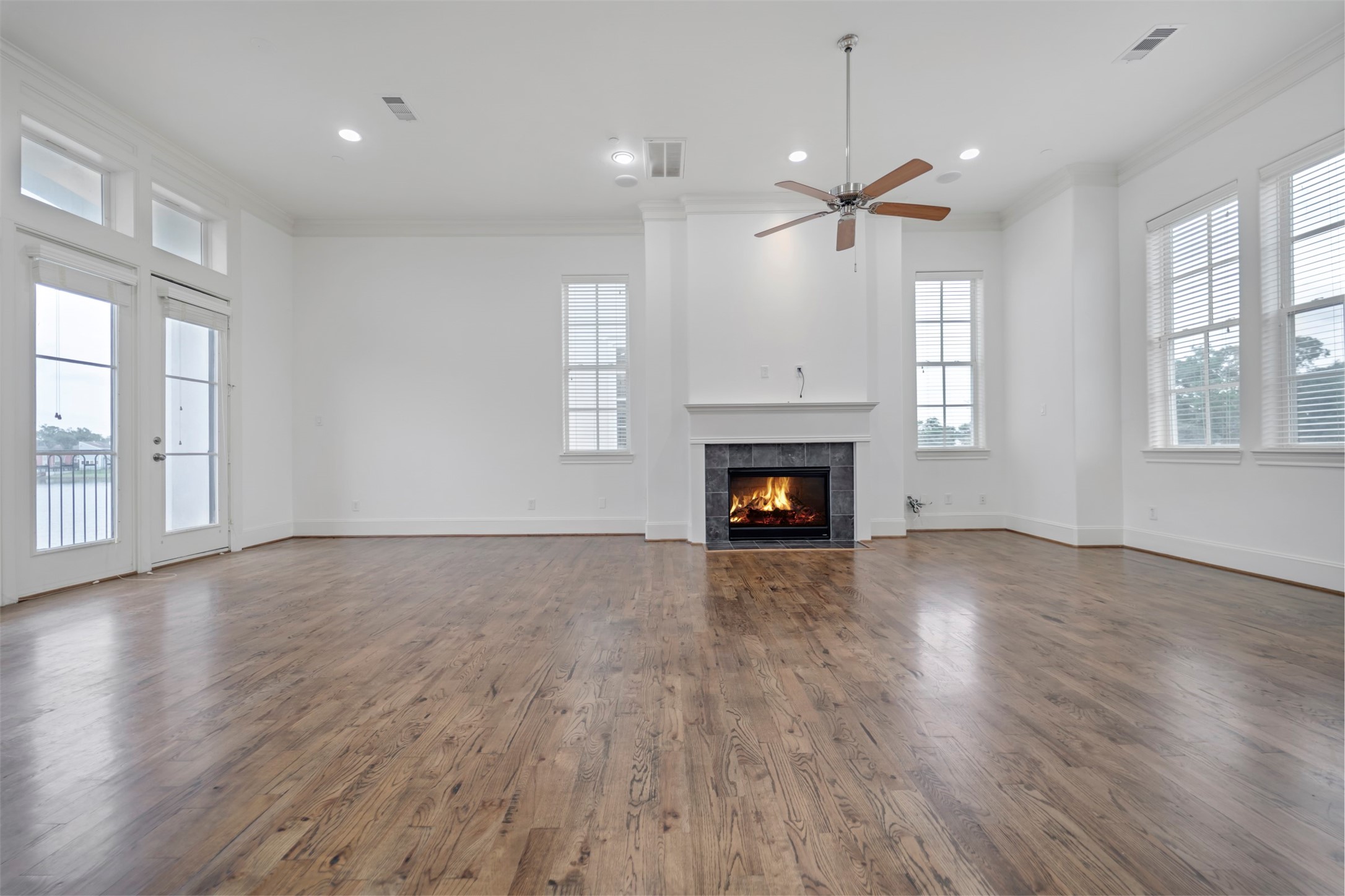 Houston, Texas, 77080, United States, 3 Bedrooms Bedrooms, ,5 BathroomsBathrooms,Residential,For Sale,1939348