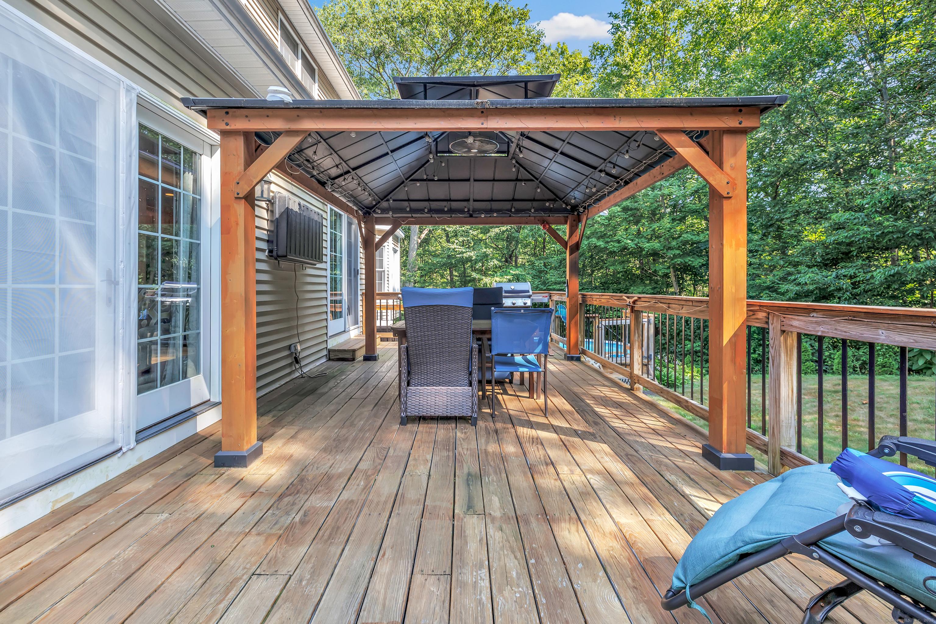 Shelton, Connecticut, 06484, United States, 4 Bedrooms Bedrooms, ,4 BathroomsBathrooms,Residential,For Sale,1937296