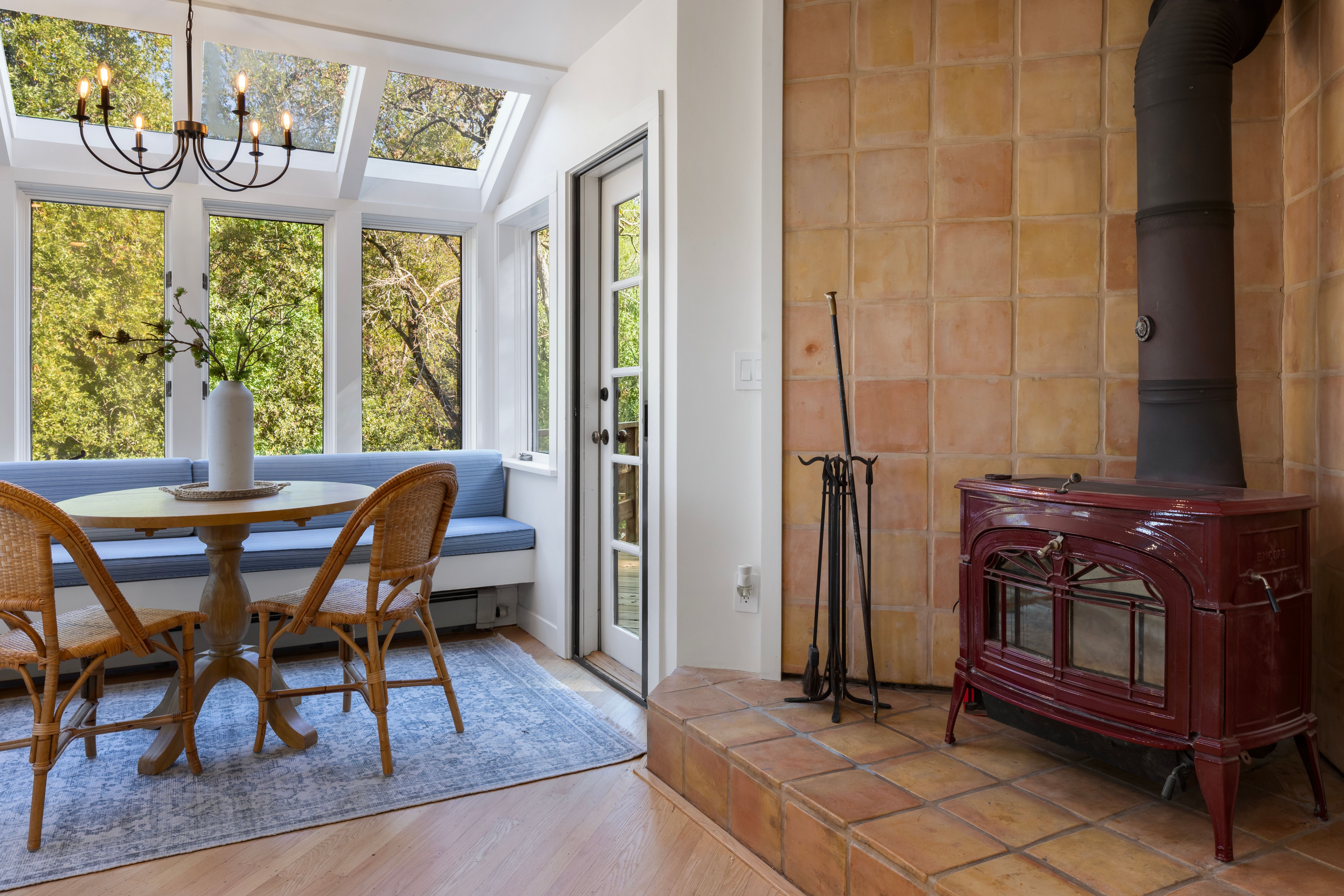  Private Retreat with Acreage - 物件實景