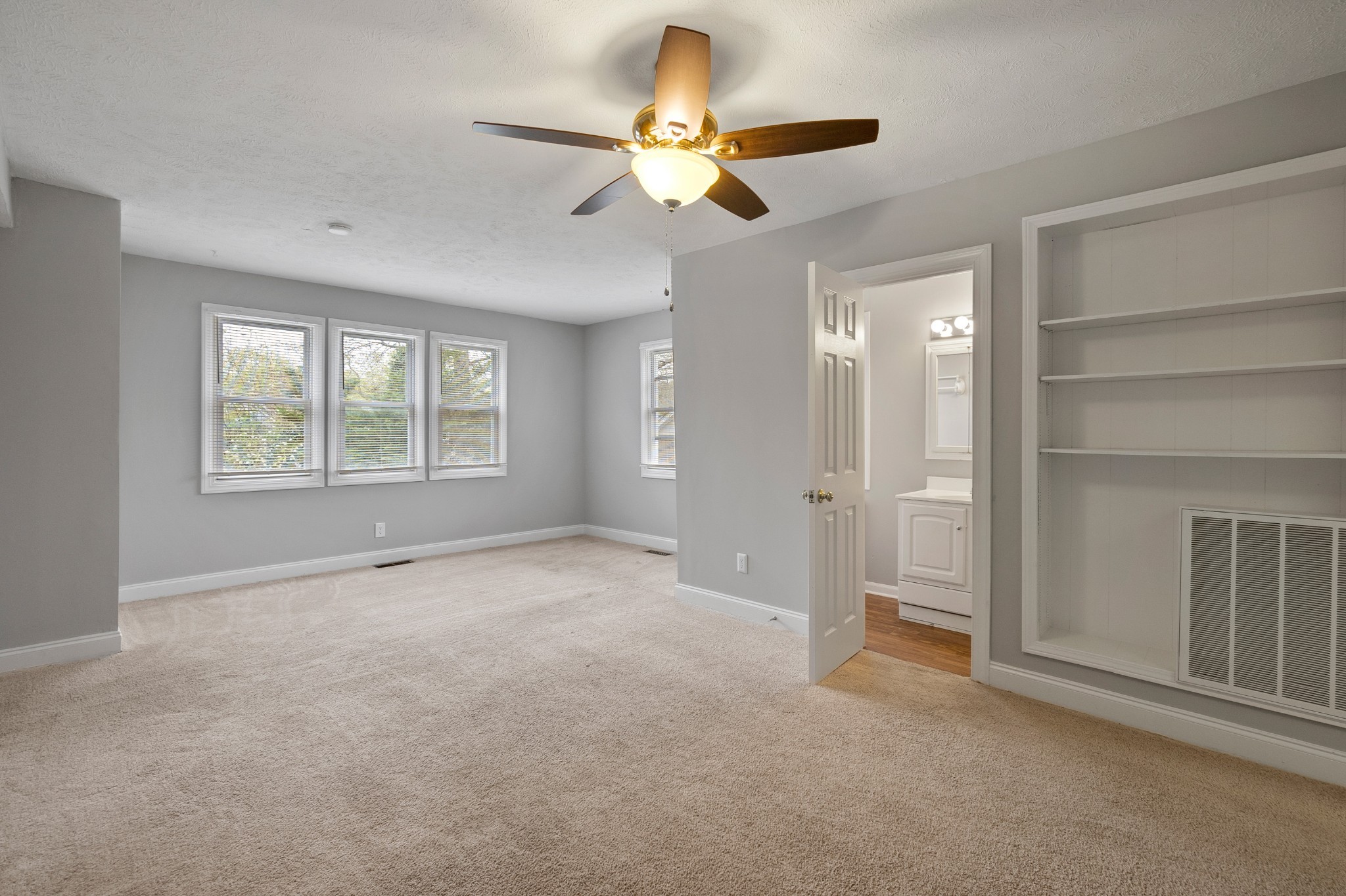  5800 Labrador Ln, Antioch, TN, 37013 - 物件實景