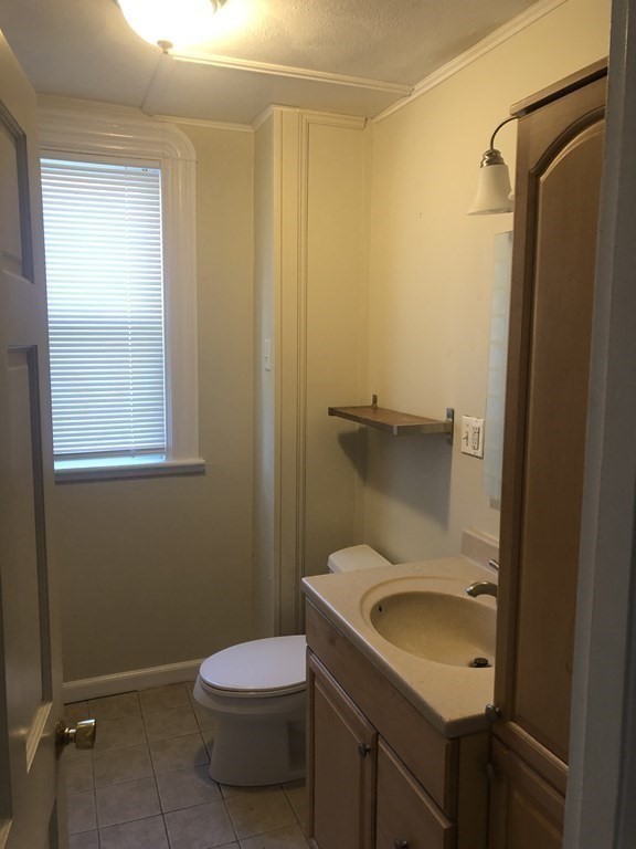 Saugus, Massachusetts, 01906, United States, 4 Bedrooms Bedrooms, ,3 BathroomsBathrooms,Residential,For Sale,1930516