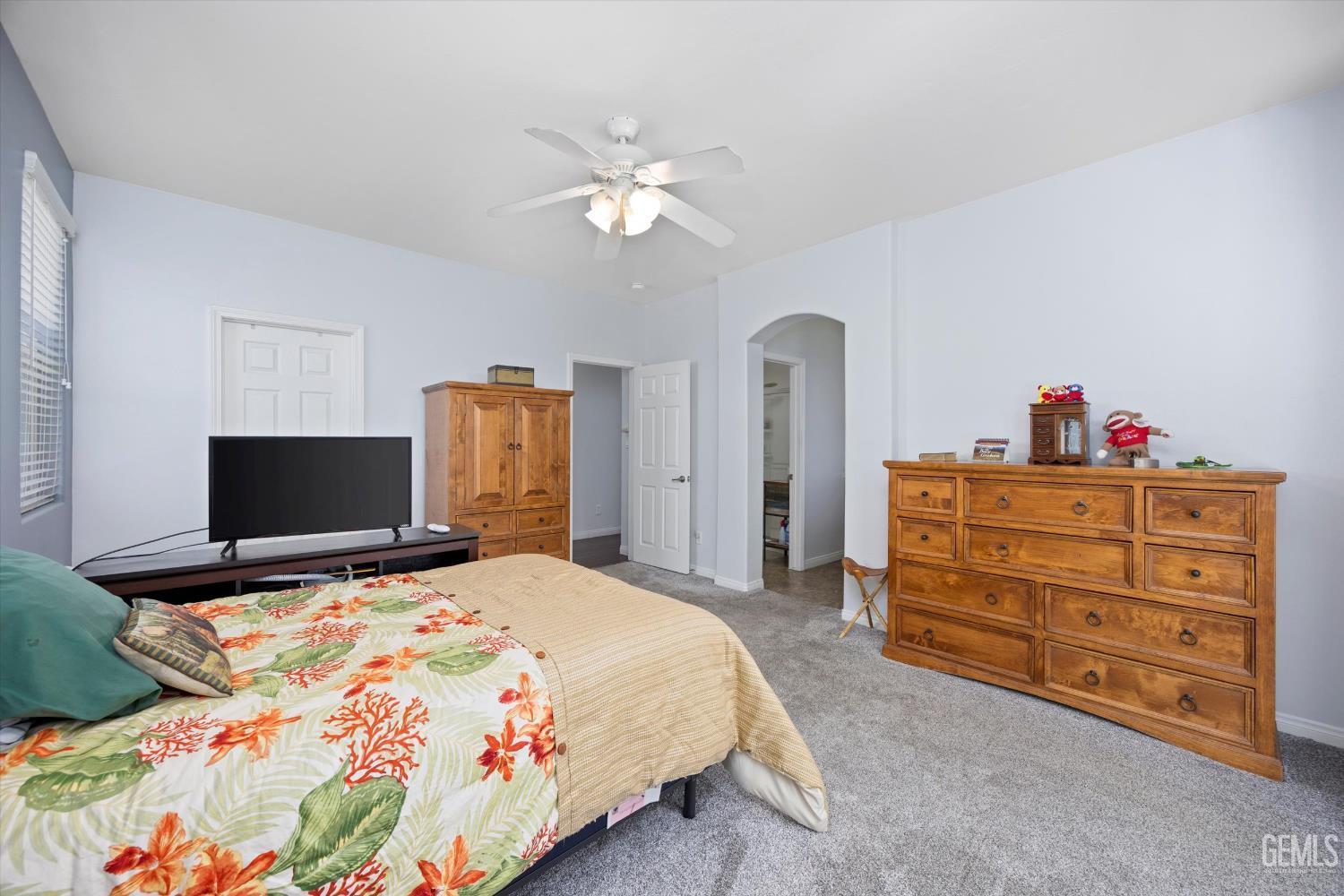 Bakersfield, California, 93313, United States, 5 Bedrooms Bedrooms, ,4 BathroomsBathrooms,Residential,For Sale,1984687