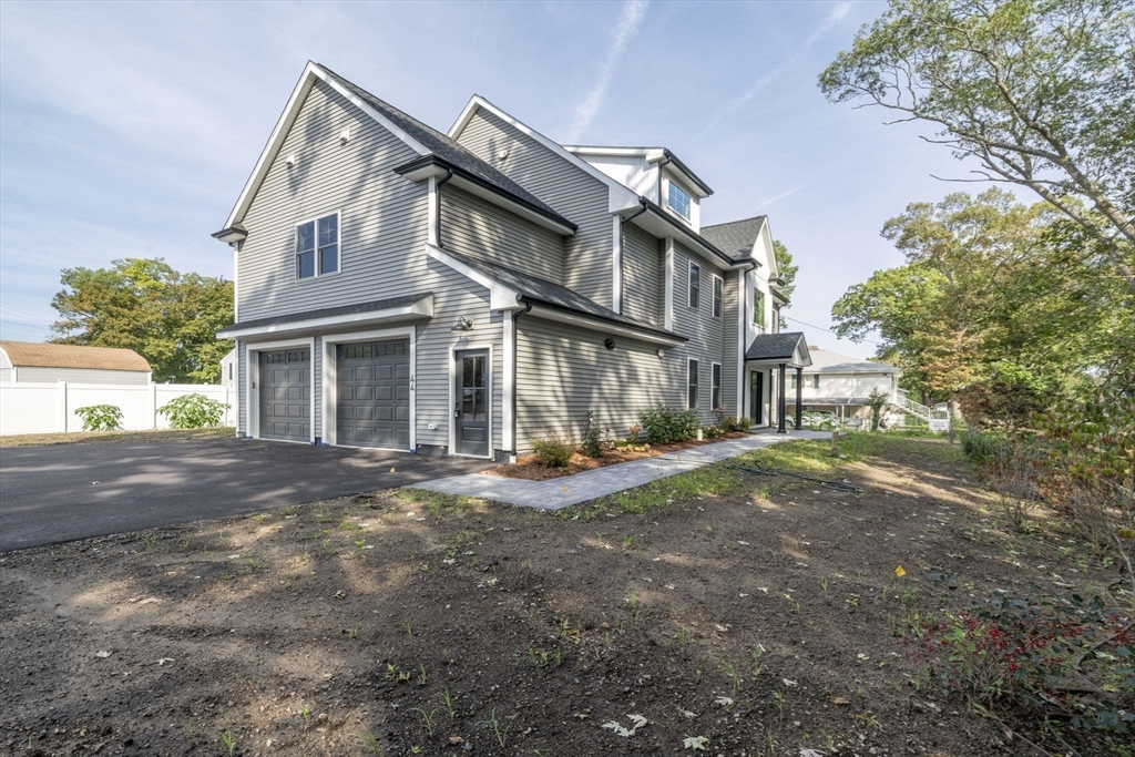 Attleboro, Massachusetts, 02703, United States, 4 Bedrooms Bedrooms, ,3 BathroomsBathrooms,Residential,For Sale,1973726