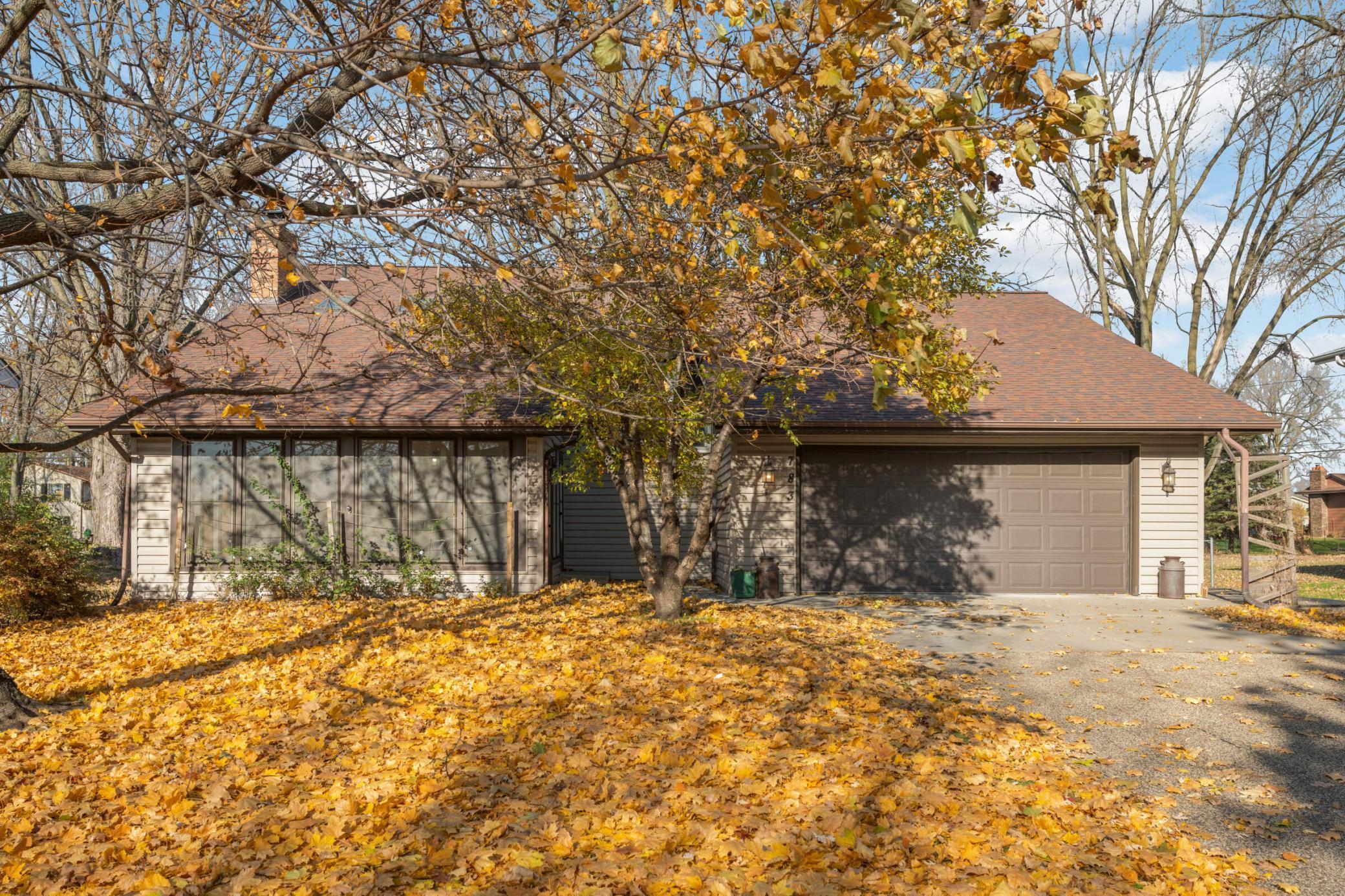 Vadnais Heights, Minnesota, 55127, United States, 4 Bedrooms Bedrooms, ,2 BathroomsBathrooms,Residential,For Sale,1993566