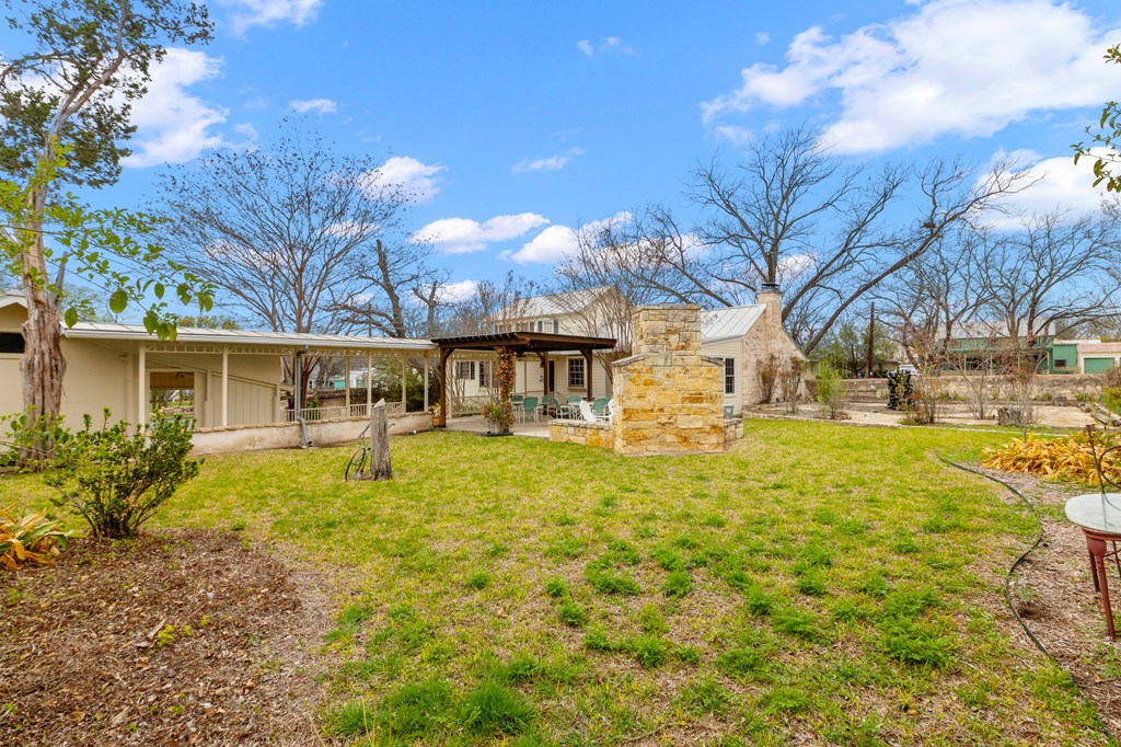 211 S Crockett St, Fredericksburg, Texas, 78624, United States, 3 Bedrooms Bedrooms, ,3 BathroomsBathrooms,Residential,For Sale,211 S Crockett St,1217754
