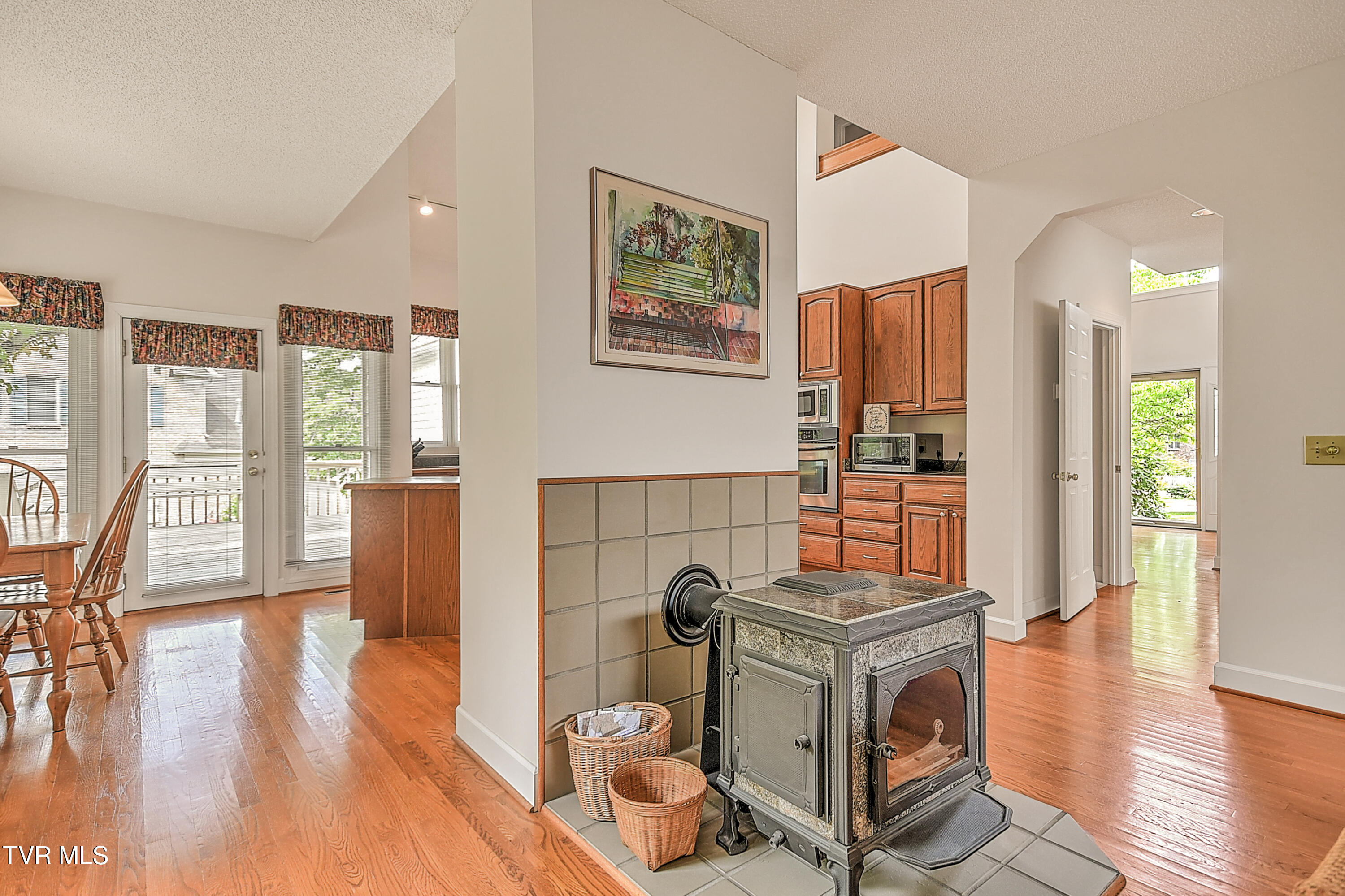 Johnson City, Tennessee, 37604, United States, 4 Bedrooms Bedrooms, ,3 BathroomsBathrooms,Residential,For Sale,1870775