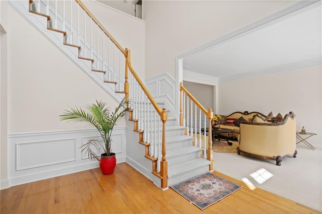 Roswell, Georgia, 30075, United States, 4 Bedrooms Bedrooms, ,3 BathroomsBathrooms,Residential,For Sale,1986078