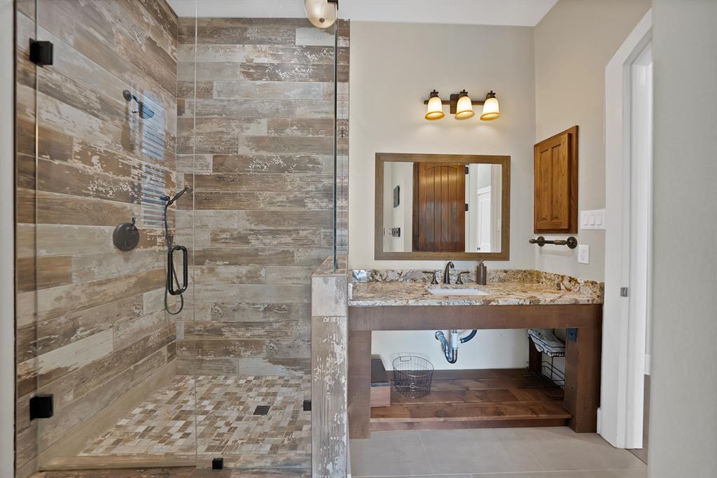 Gunter, Texas, 75058, United States, 4 Bedrooms Bedrooms, ,3 BathroomsBathrooms,Residential,For Sale,1926422