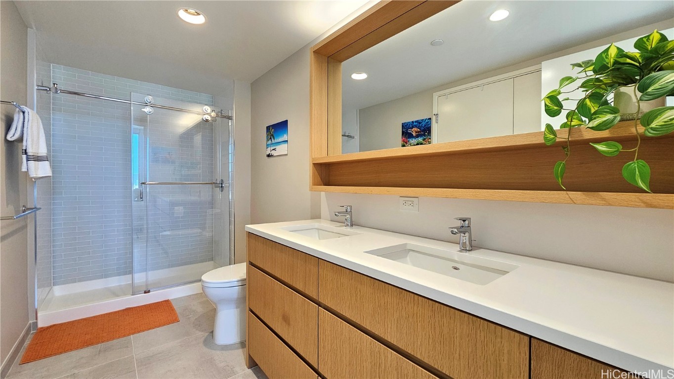 Honolulu, Hawaii, 96814, United States, 2 Bedrooms Bedrooms, ,2 BathroomsBathrooms,Residential,For Sale,1699927