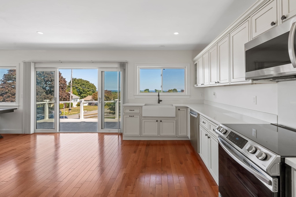 Sandwich, Massachusetts, 02563, United States, 4 Bedrooms Bedrooms, ,4 BathroomsBathrooms,Residential,For Sale,1989929