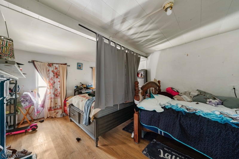 Plainfield City, New Jersey, 07060, United States, 8 Bedrooms Bedrooms, ,5 BathroomsBathrooms,Residential,For Sale,1933481