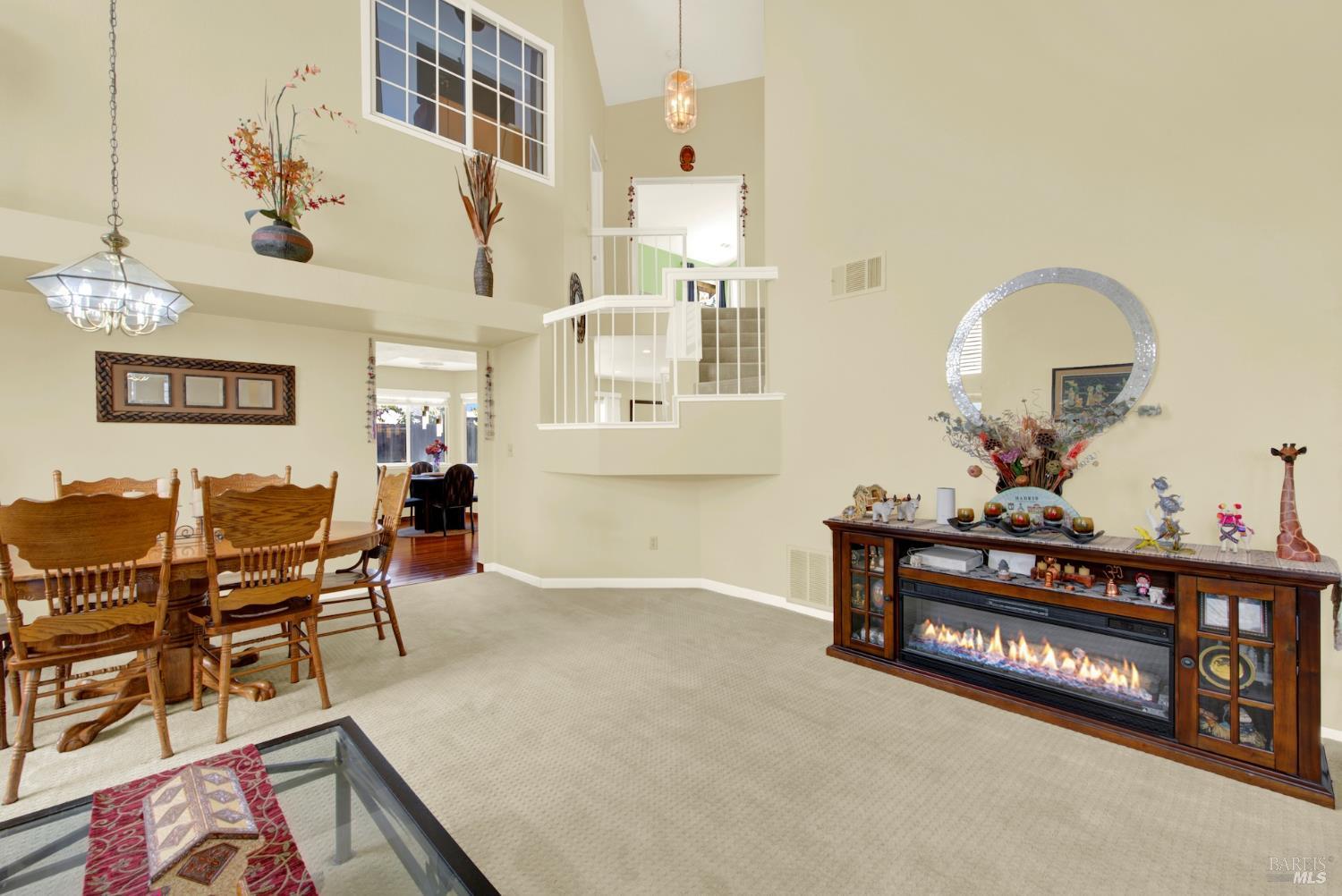 Dixon, California, 95620, United States, 4 Bedrooms Bedrooms, ,3 BathroomsBathrooms,Residential,For Sale,1987907