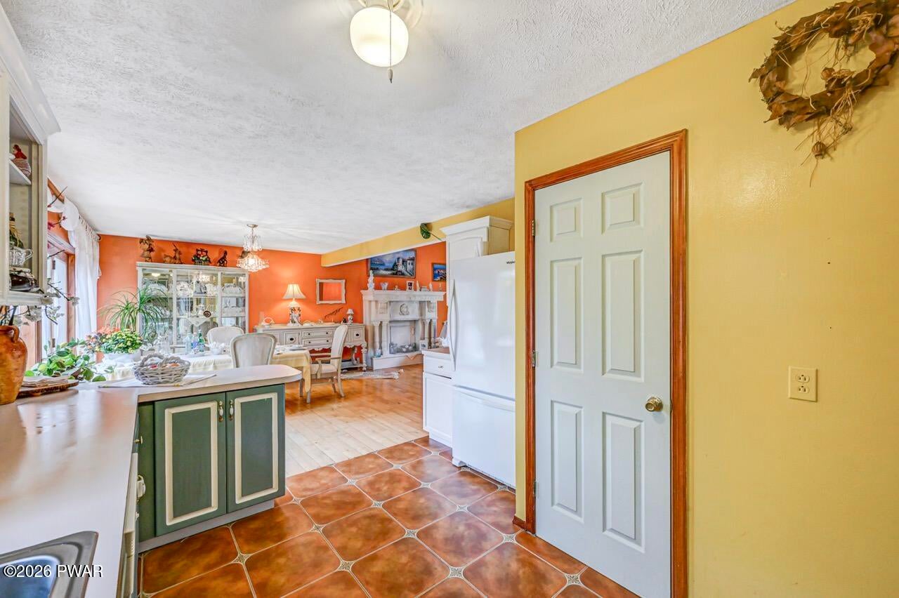 Hawley, Pennsylvania, 18428, United States, 3 Bedrooms Bedrooms, ,3 BathroomsBathrooms,Residential,For Sale,2045204