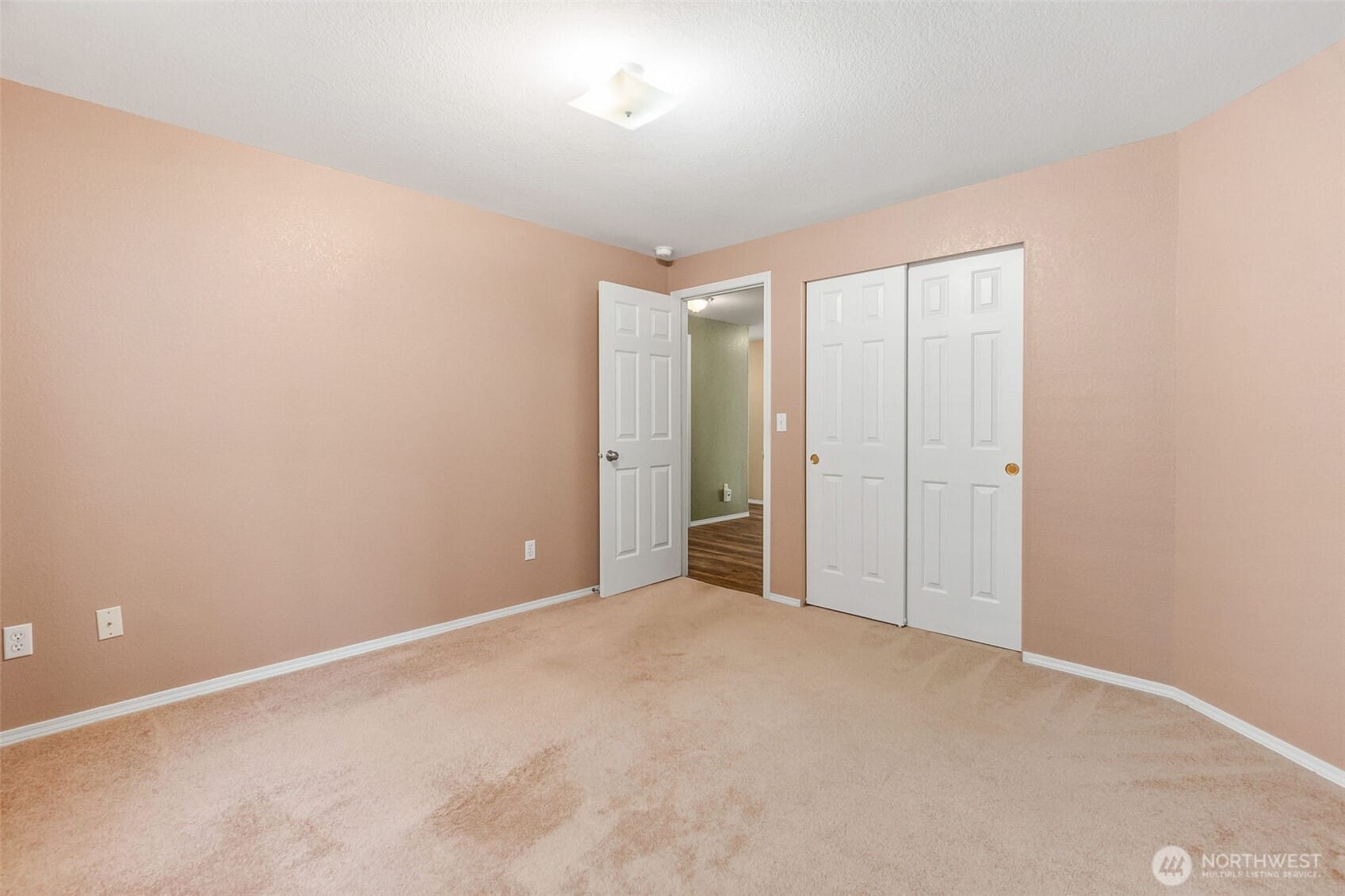 Olympia, Washington, 98501, United States, 3 Bedrooms Bedrooms, ,1 BathroomBathrooms,Residential,For Sale,1939263